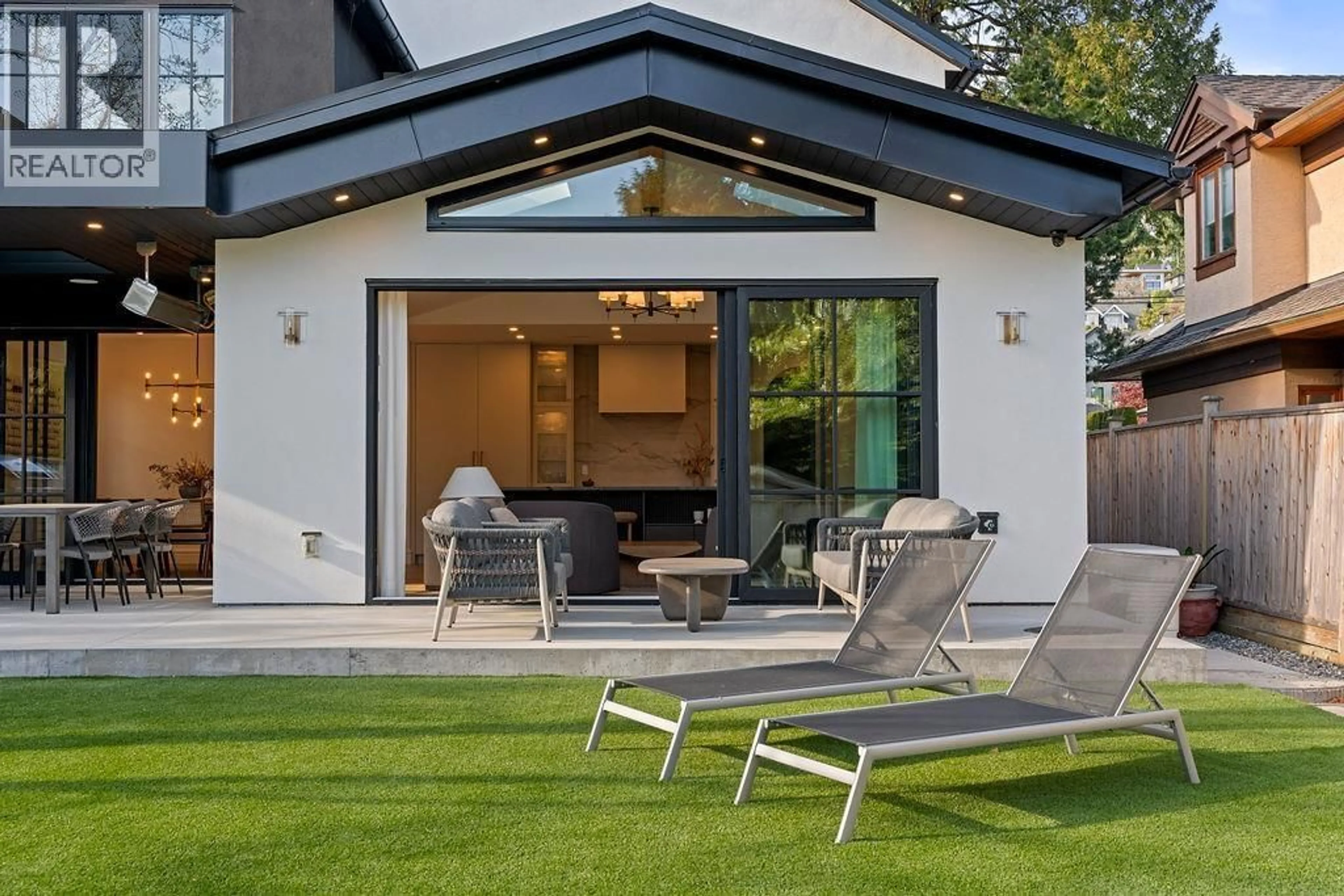 Patio, unknown for 2392 LAWSON AVENUE, West Vancouver British Columbia V7V2E6