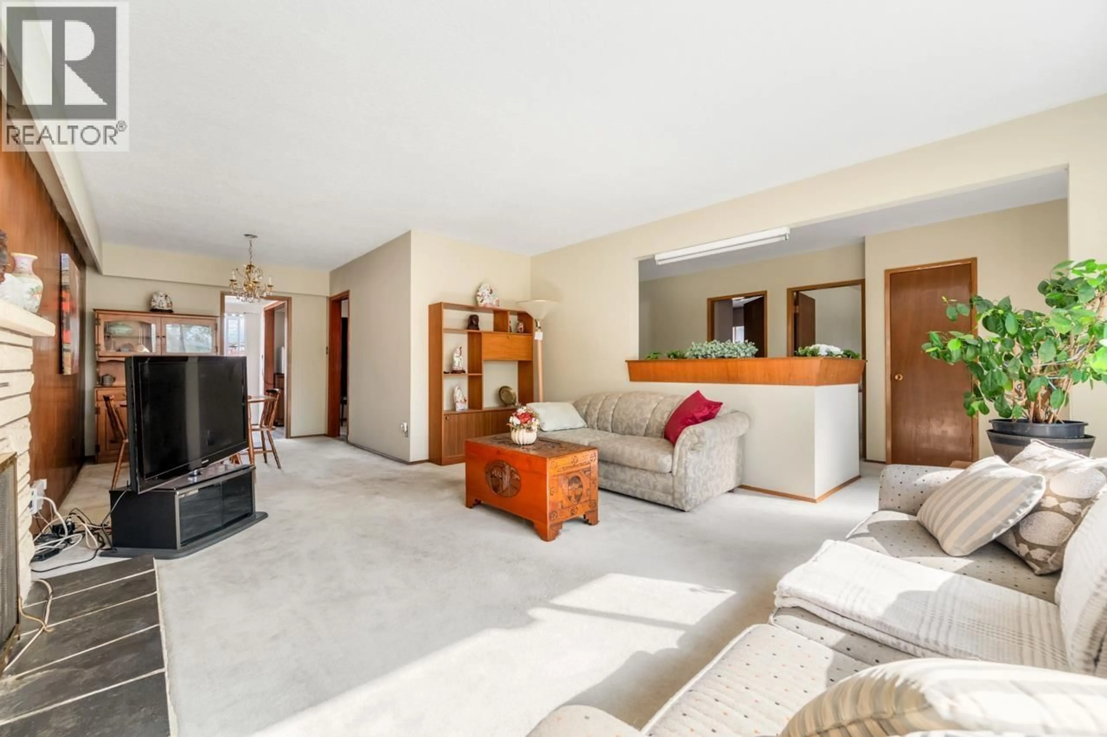 Living room with furniture, unknown for 6036 KNIGHT STREET, Vancouver British Columbia V5P2V5