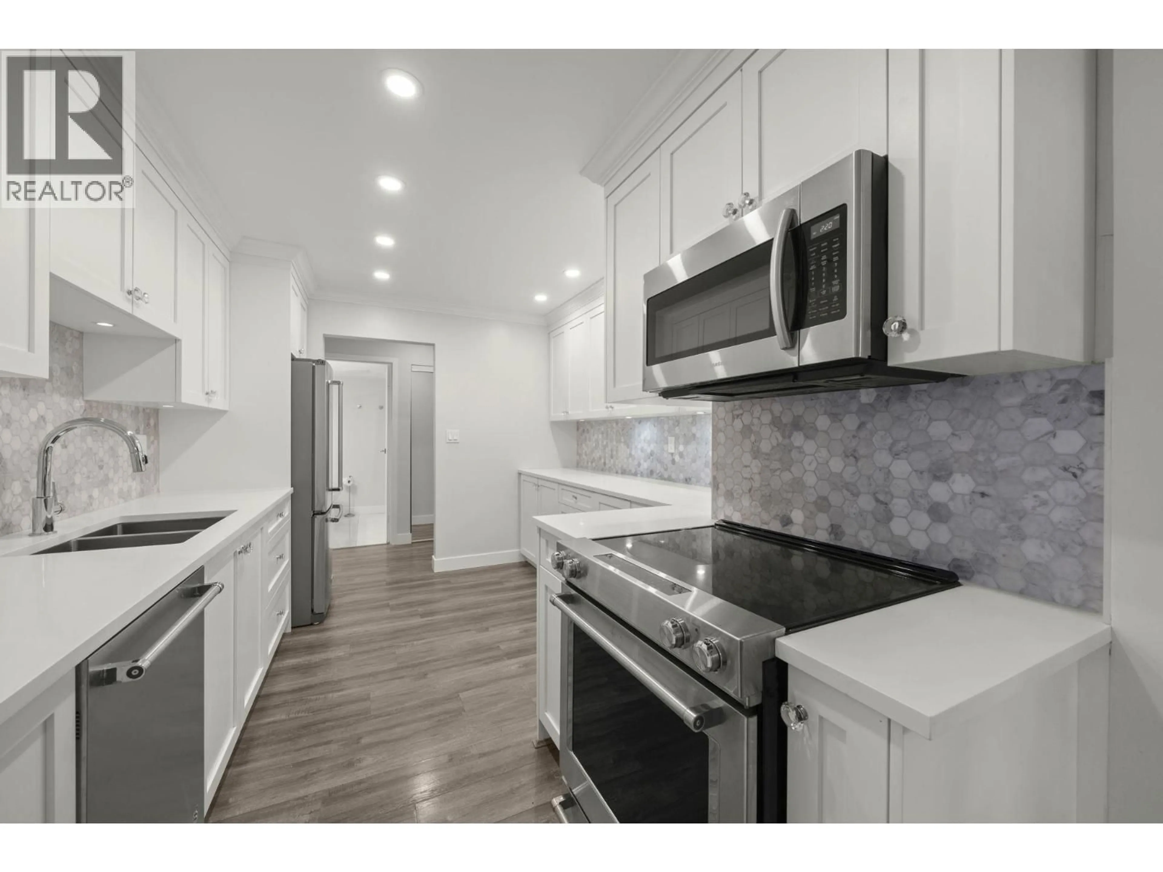 Standard kitchen, unknown for 211 - 4111 FRANCIS ROAD, Richmond British Columbia V5C2P8