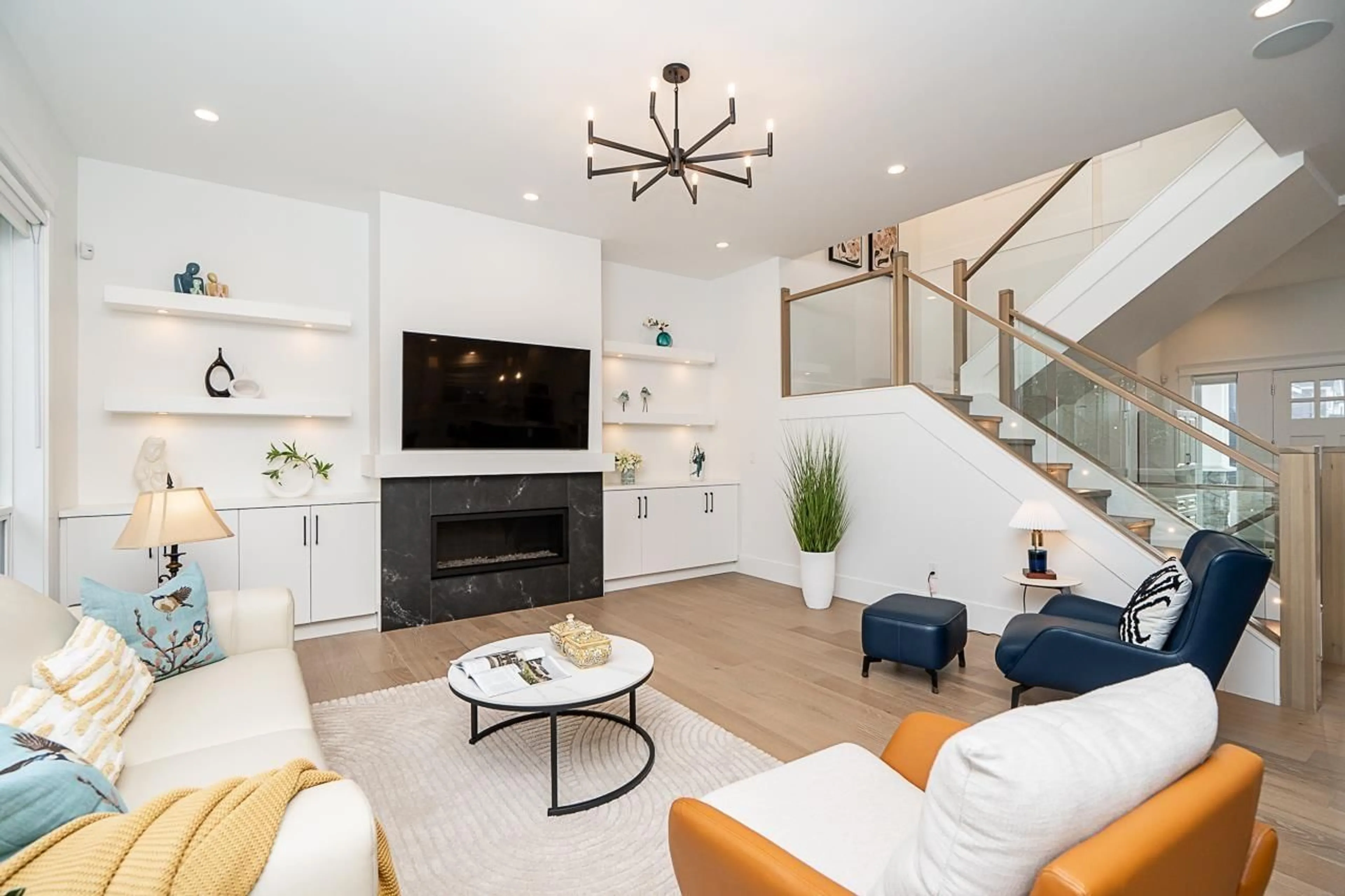 Living room with furniture, unknown for 878 163A STREET, Surrey British Columbia V4A0B3