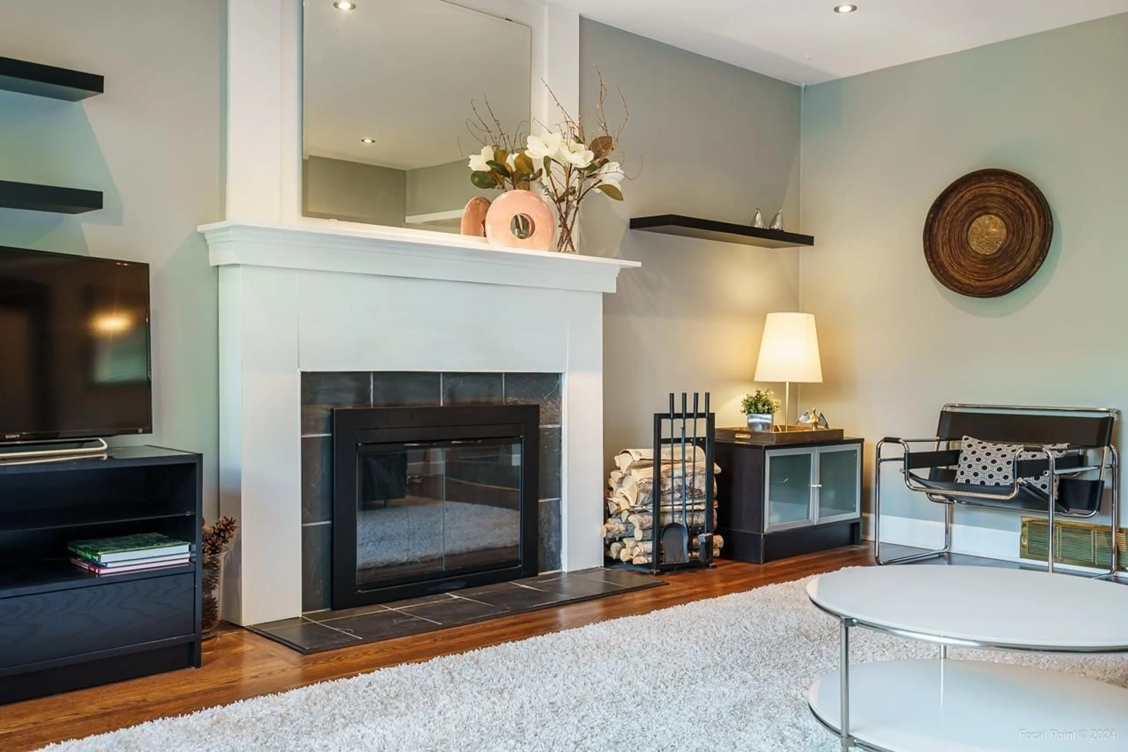 Living room with furniture, unknown for 11230 82 AVENUE, Delta British Columbia V4C2B7