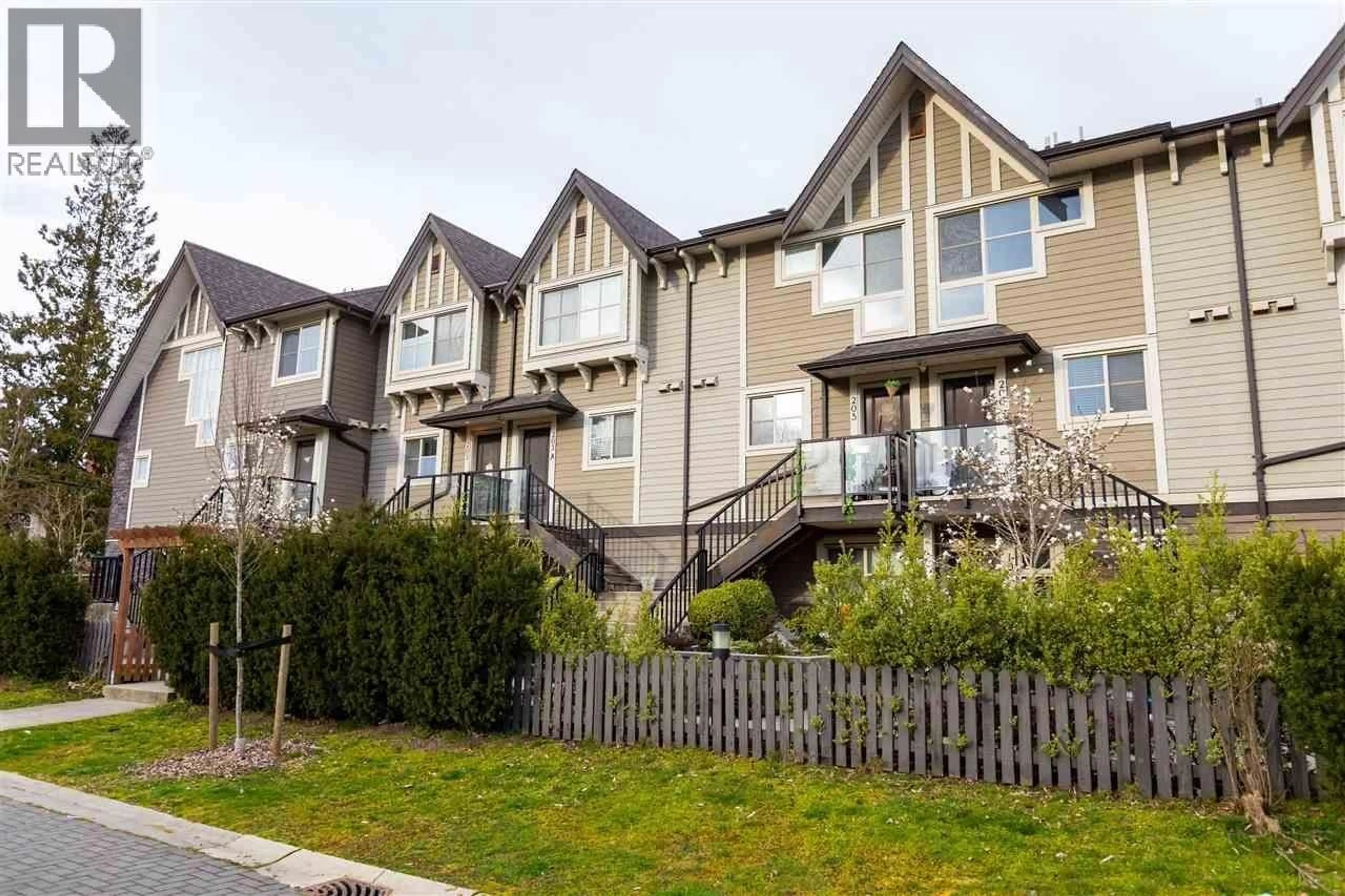 Patio, mountain view for 203 - 7159 STRIDE AVENUE, Burnaby British Columbia V3N1T8