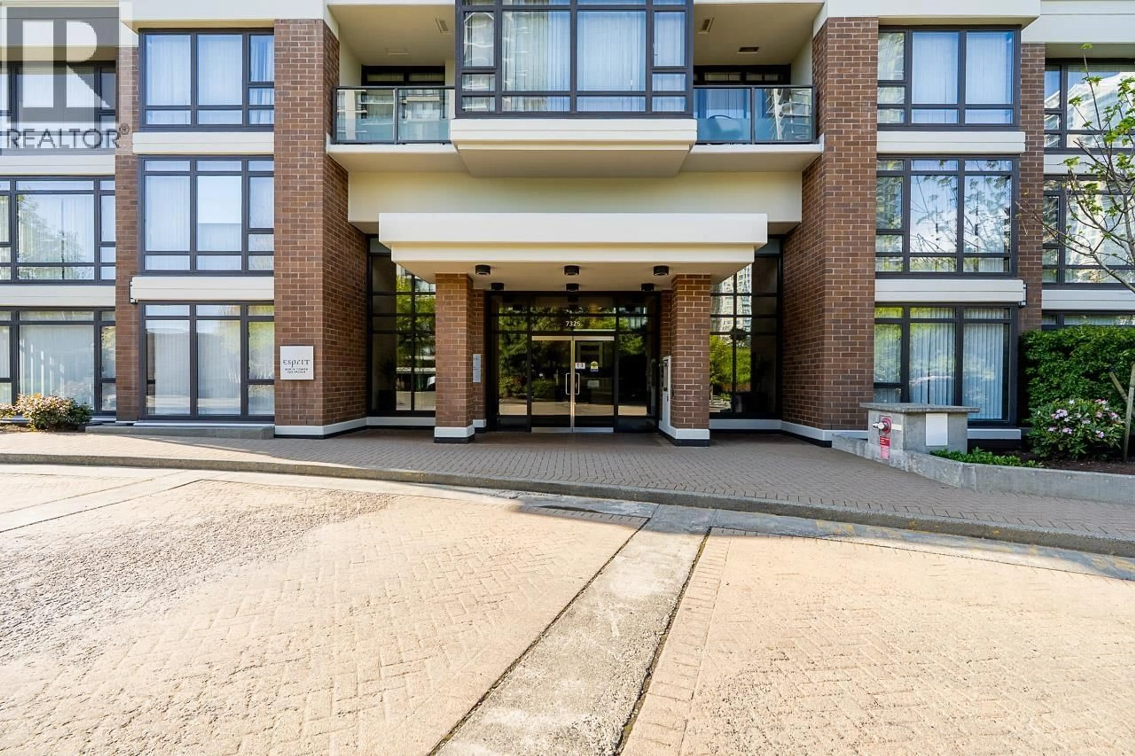 Indoor foyer for 508 - 7325 ARCOLA STREET, Burnaby British Columbia V5E0A8