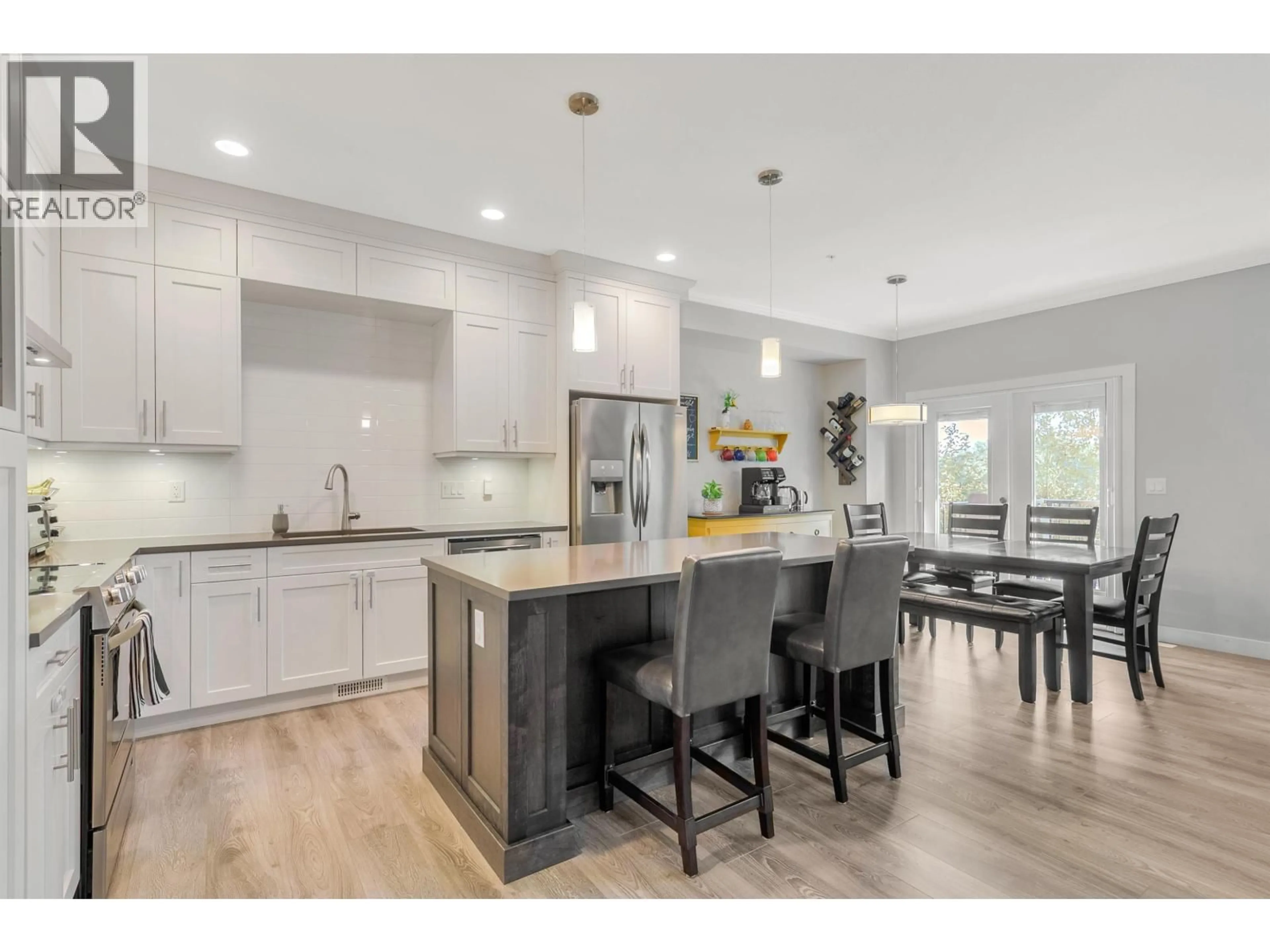 Open concept kitchen, wood/laminate floor for 48 - 11252 COTTONWOOD DRIVE, Maple Ridge British Columbia V2X9B1