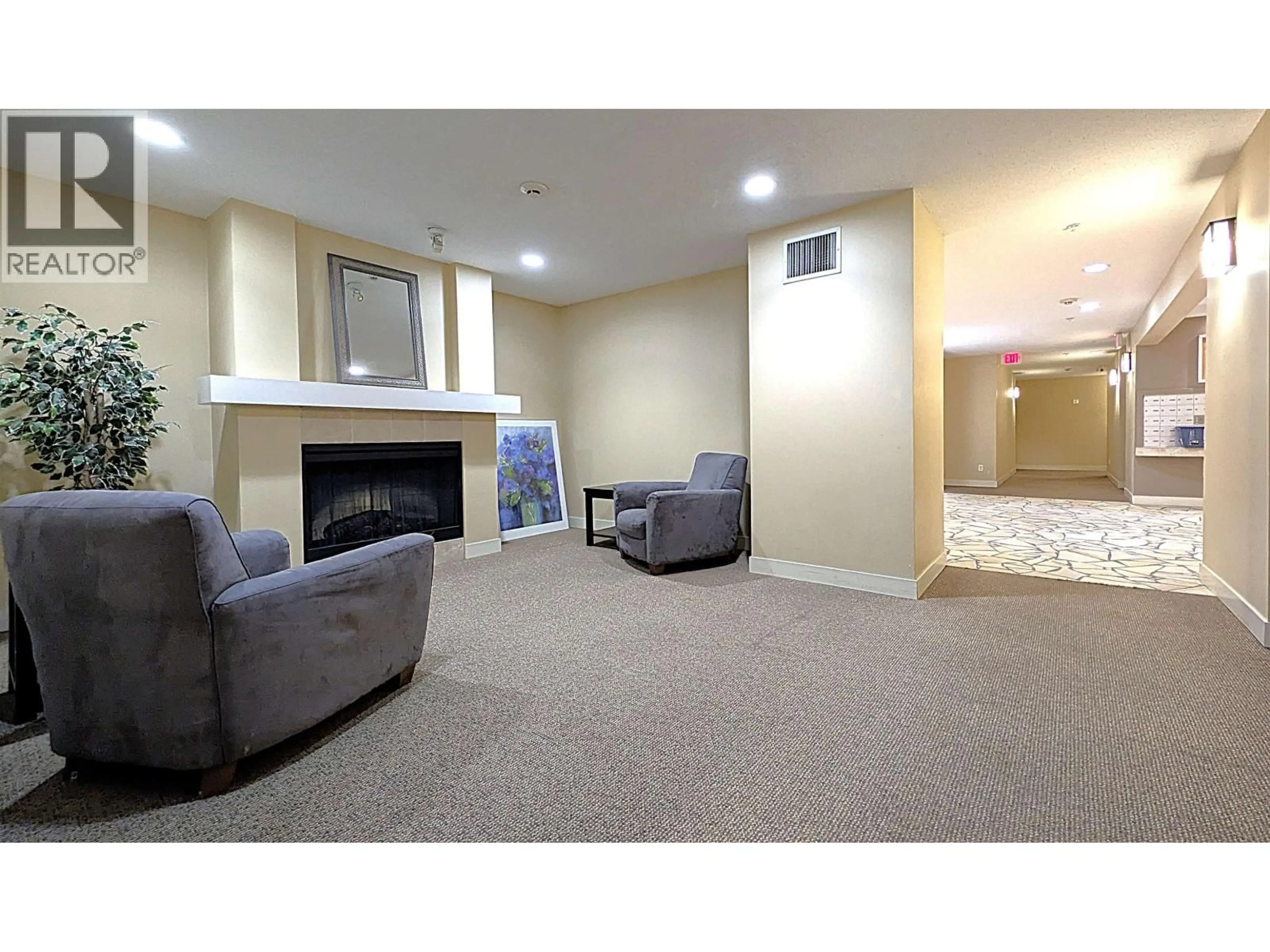 Unknown for 305 - 6508 DENBIGH AVENUE, Burnaby British Columbia V5H4W6