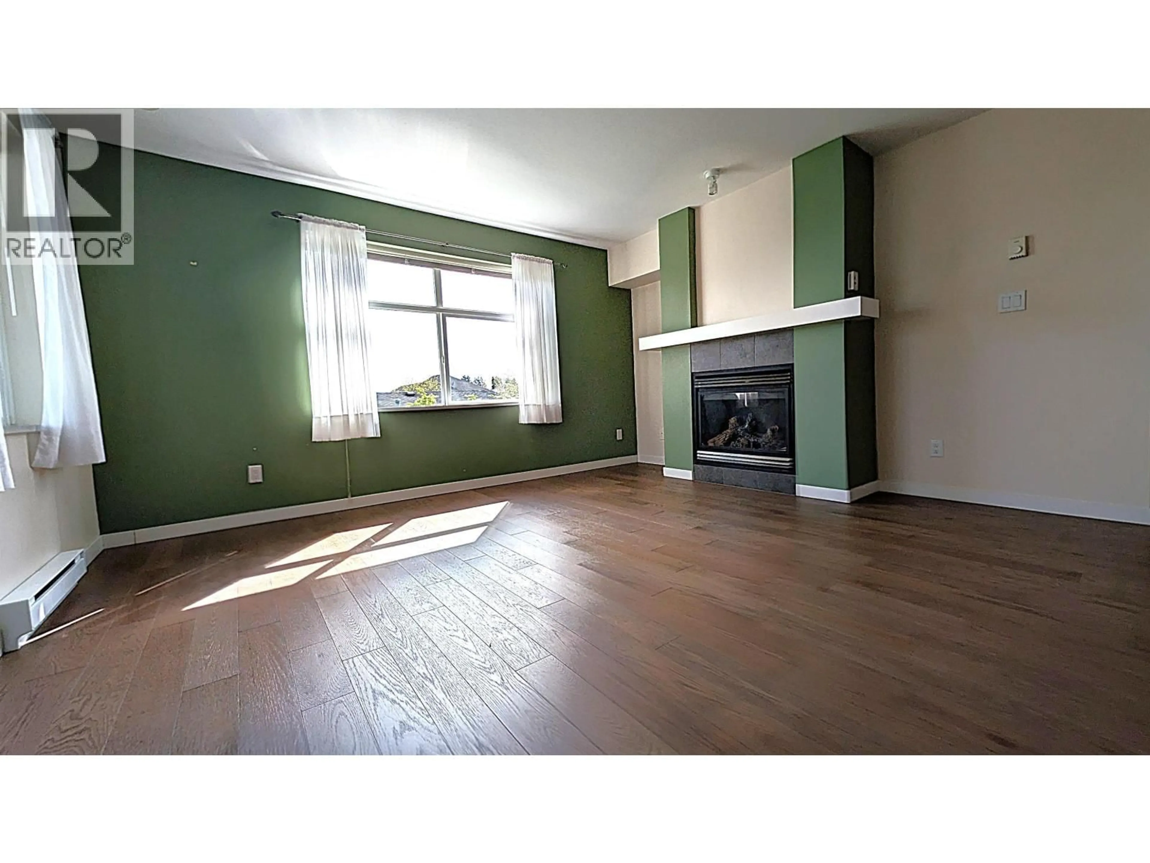 A pic of a room for 305 - 6508 DENBIGH AVENUE, Burnaby British Columbia V5H4W6