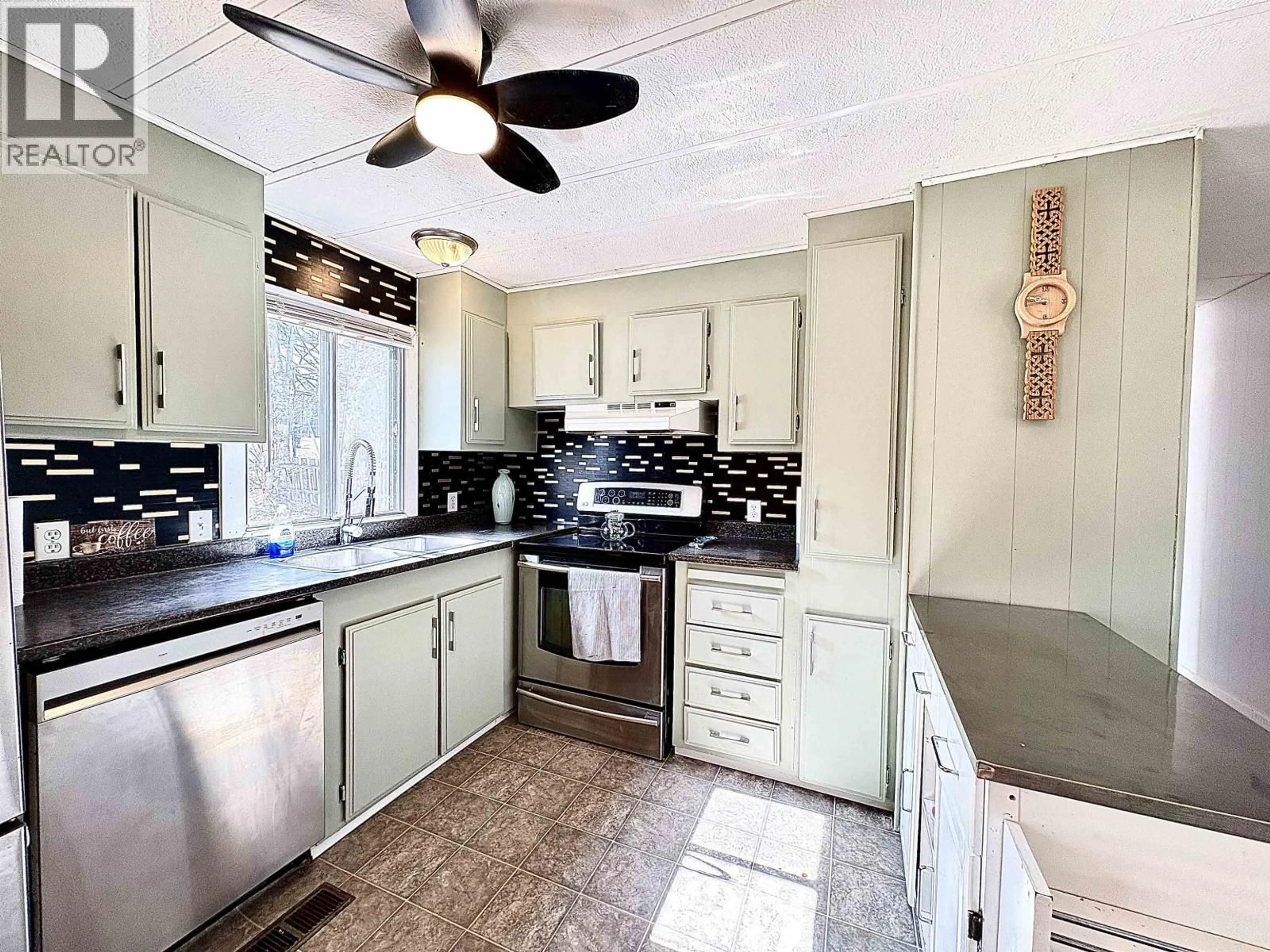 Open concept kitchen, ceramic/tile floor for 3952 DIAMOND DRIVE, Prince George British Columbia V2K3M4