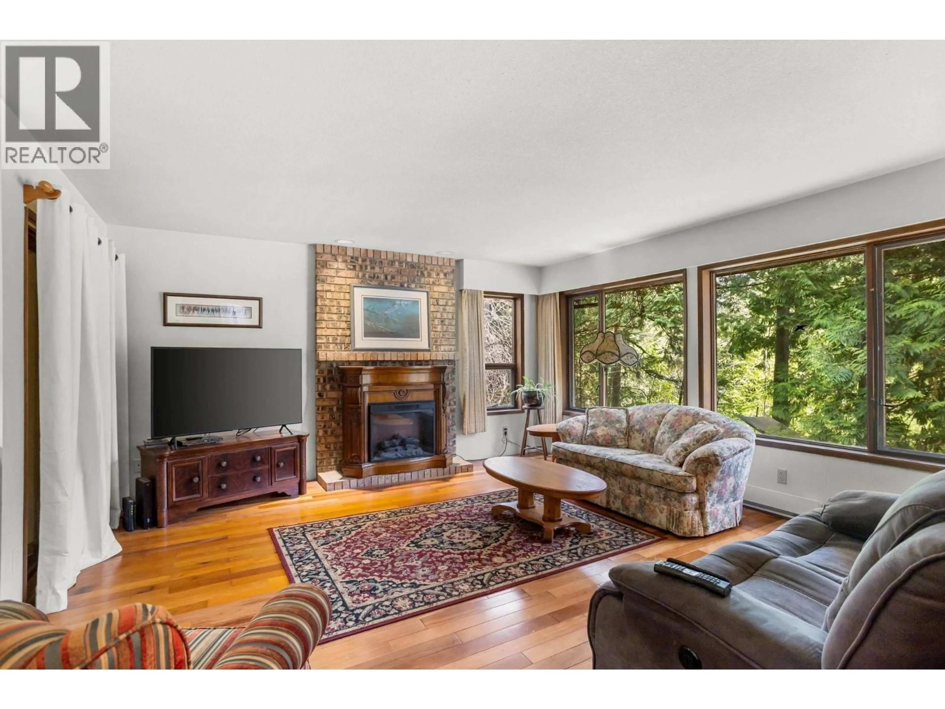 Living room with furniture, unknown for 24400 130 AVENUE, Maple Ridge British Columbia V4R2S2