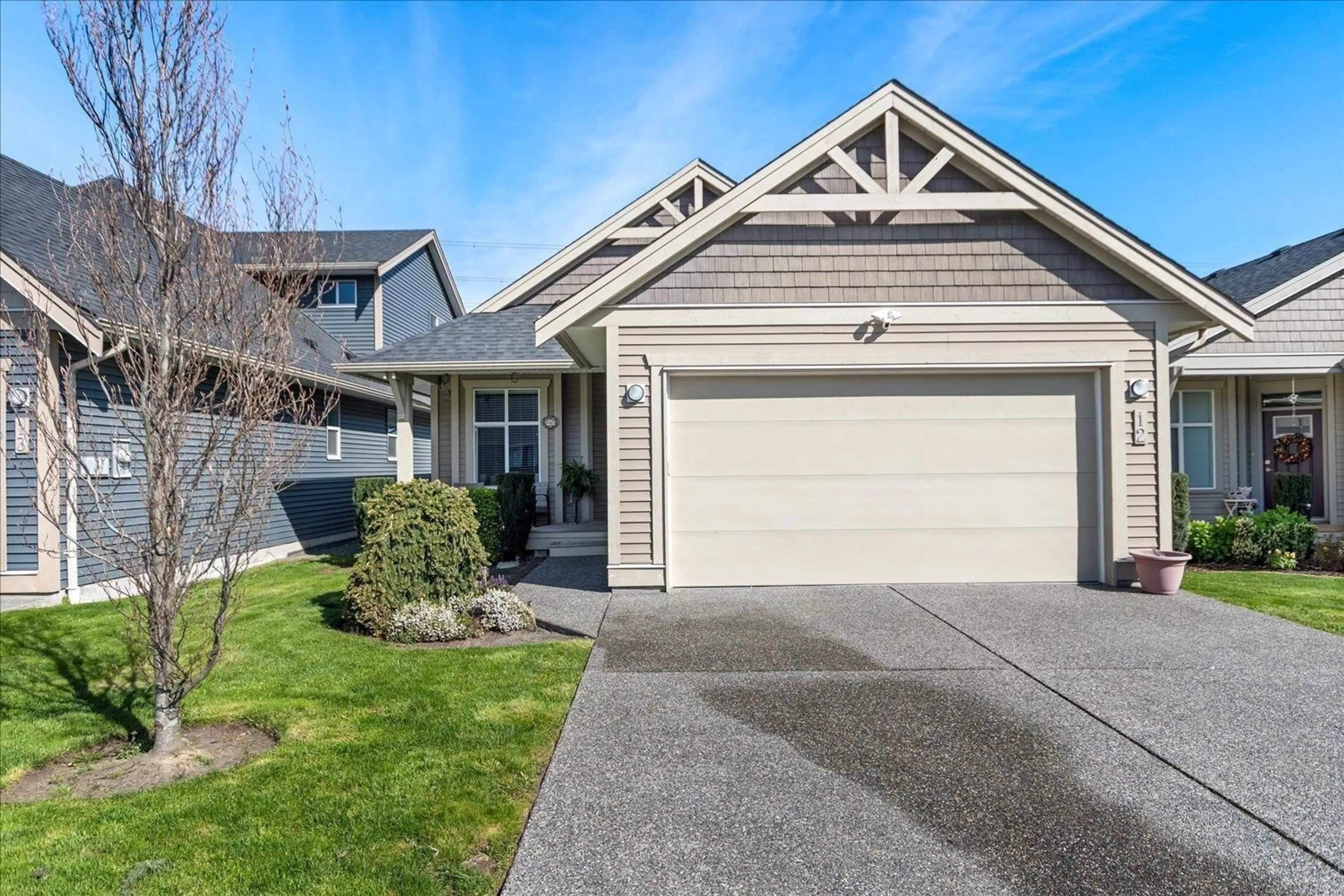Home with vinyl exterior material, street for 12 - 6211 CHILLIWACK RIVER ROAD, Sardis British Columbia V2R6A7