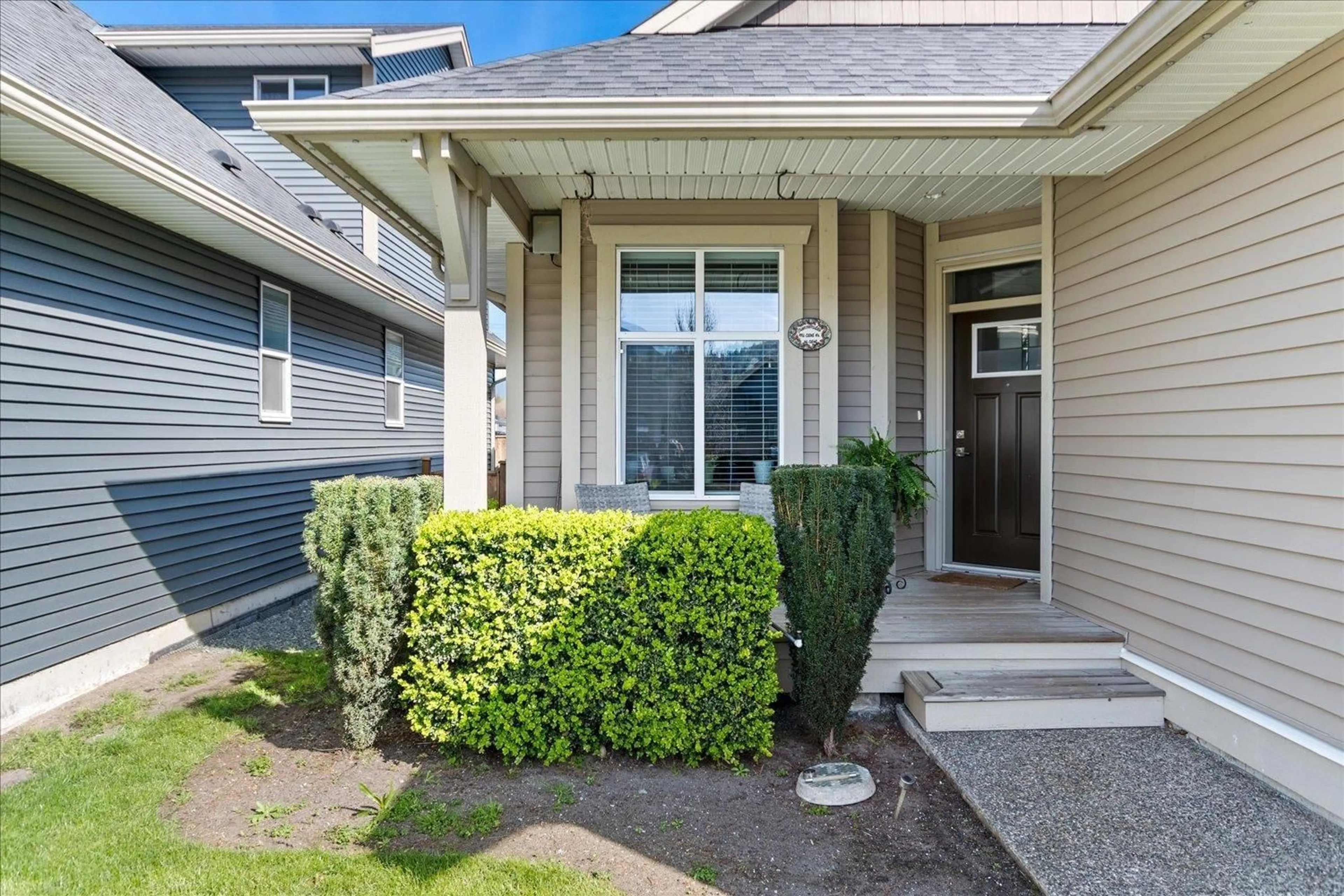 Home with vinyl exterior material, street for 12 - 6211 CHILLIWACK RIVER ROAD, Sardis British Columbia V2R6A7