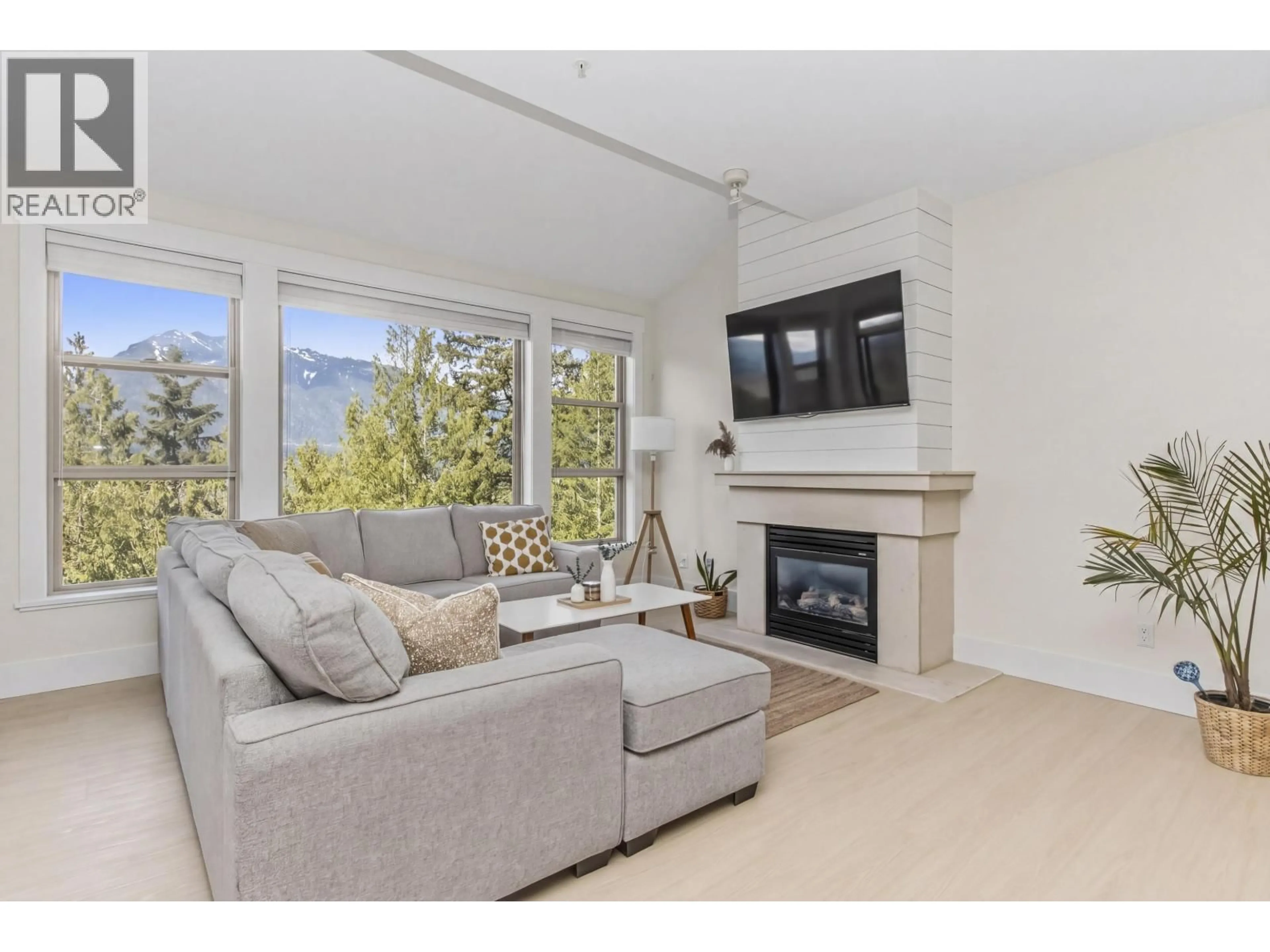 Living room with furniture, unknown for 17 - 1026 GLACIER VIEW DRIVE, Squamish British Columbia V8B0G1