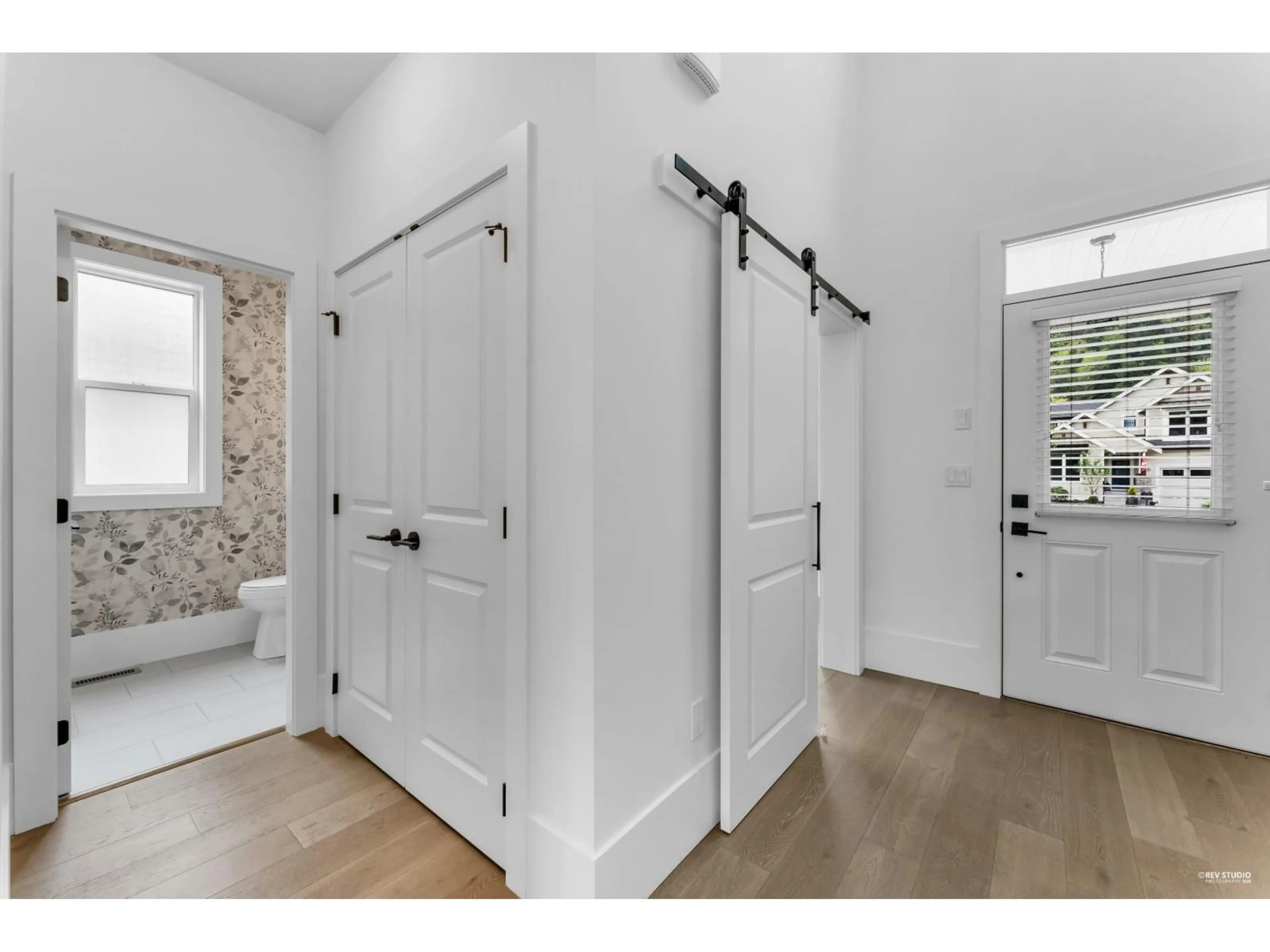 Indoor entryway for 52 - 1885 COLUMBIA VALLEY ROAD, Lindell Beach British Columbia V2R1J8