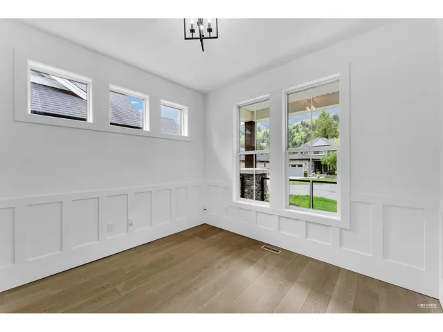 52 - 1885 COLUMBIA VALLEY ROAD, Lindell Beach 5