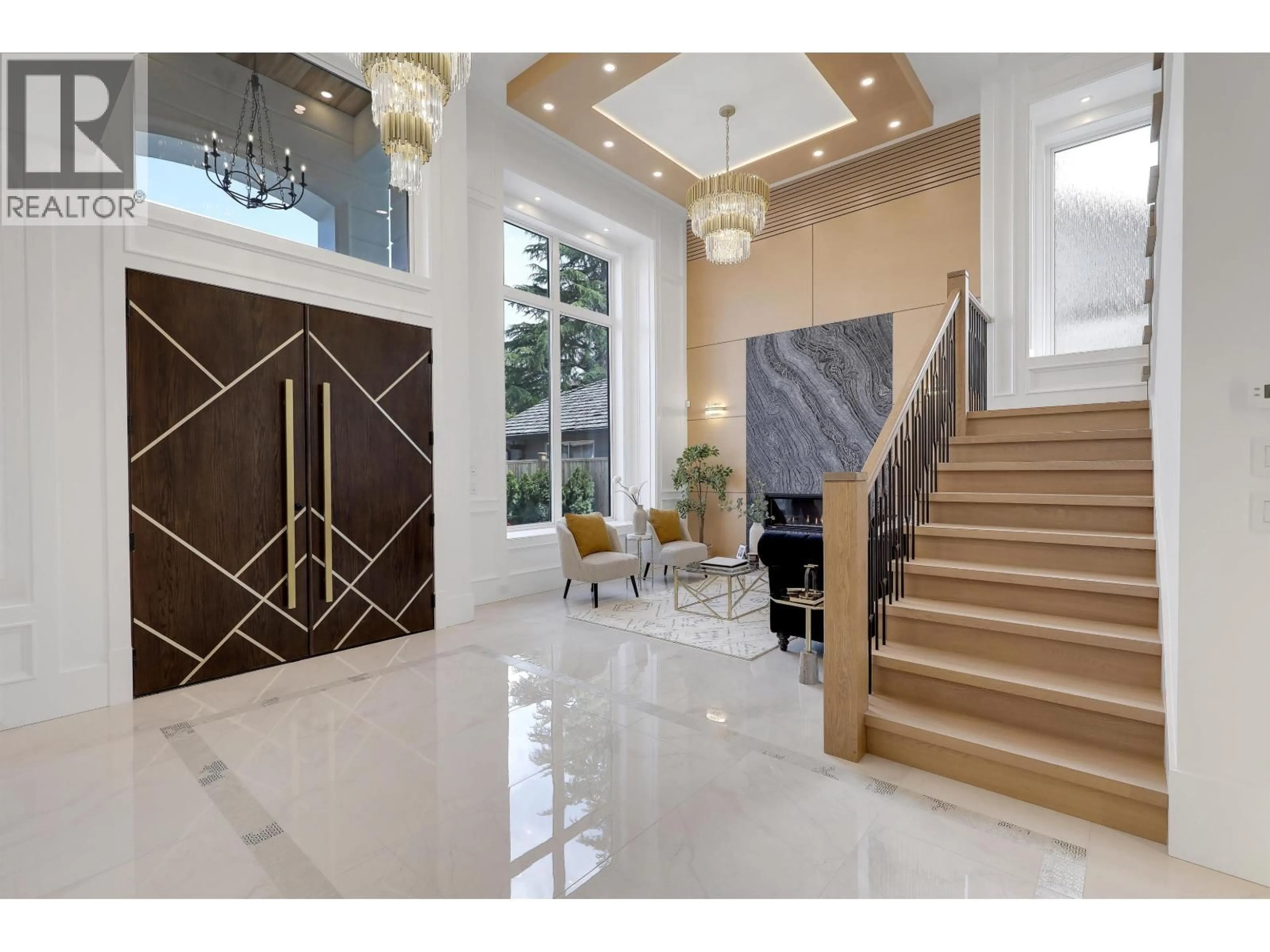 Indoor foyer for 4520 LANCELOT DRIVE, Richmond British Columbia V7C4S3