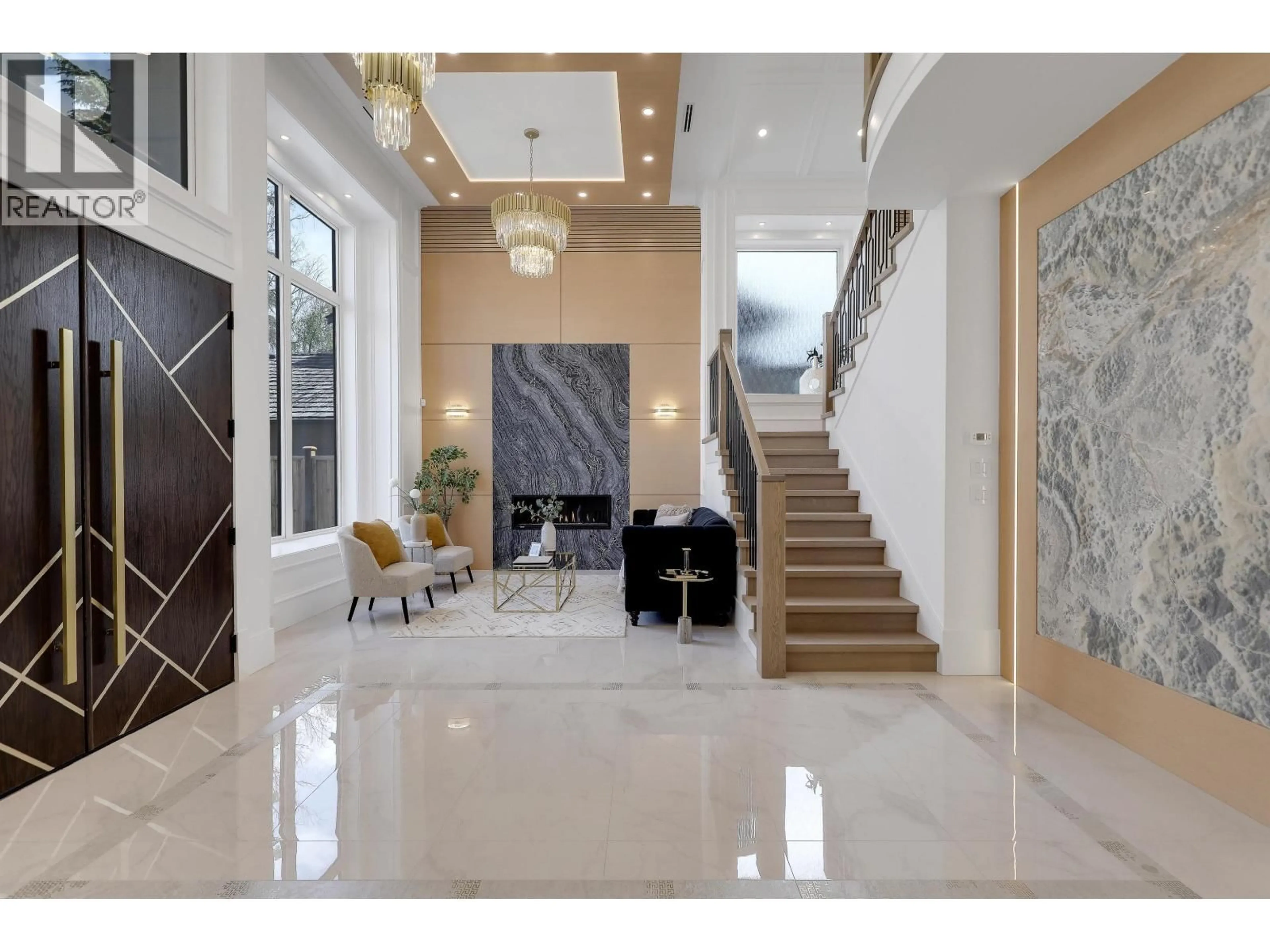 Indoor foyer for 4520 LANCELOT DRIVE, Richmond British Columbia V7C4S3