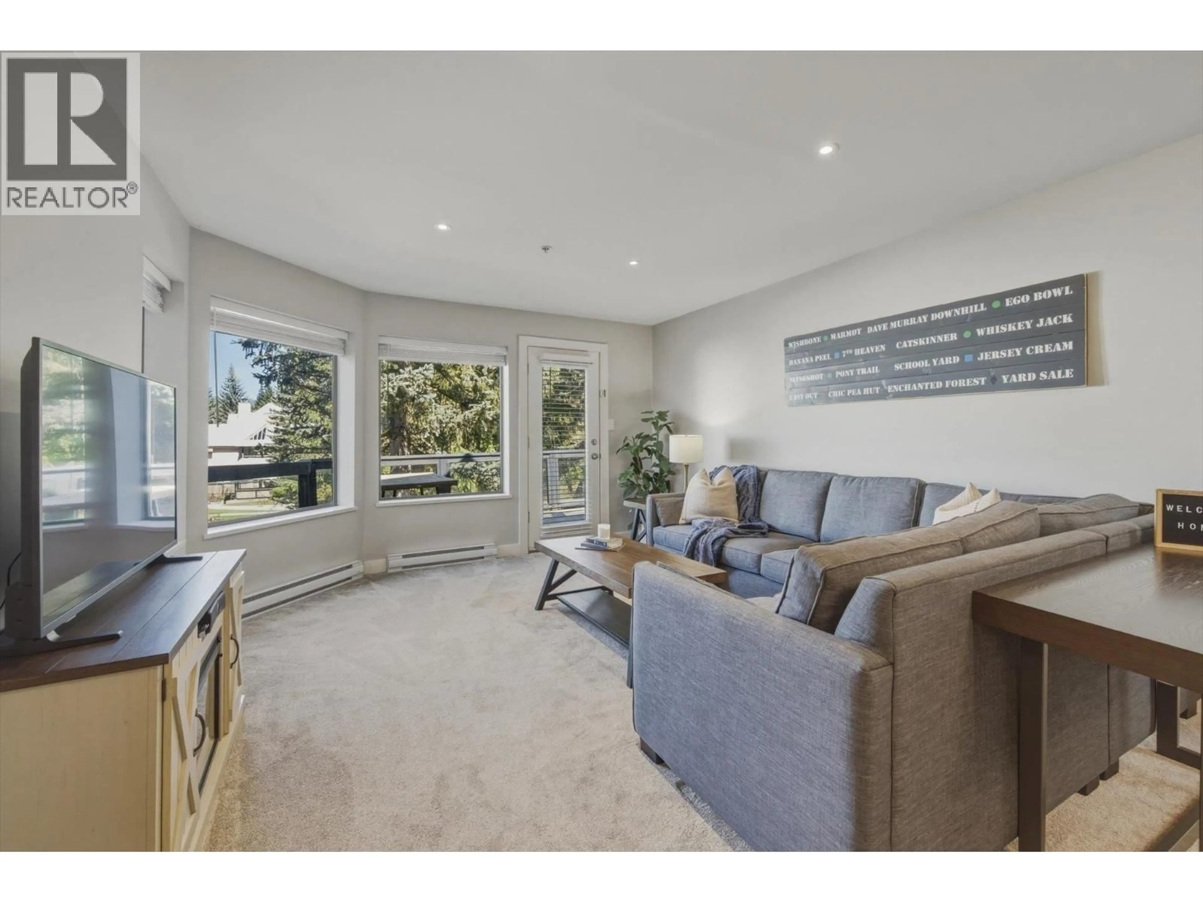 Living room with furniture, unknown for 34 - 4857 PAINTED CLIFF ROAD, Whistler British Columbia V8E1C8