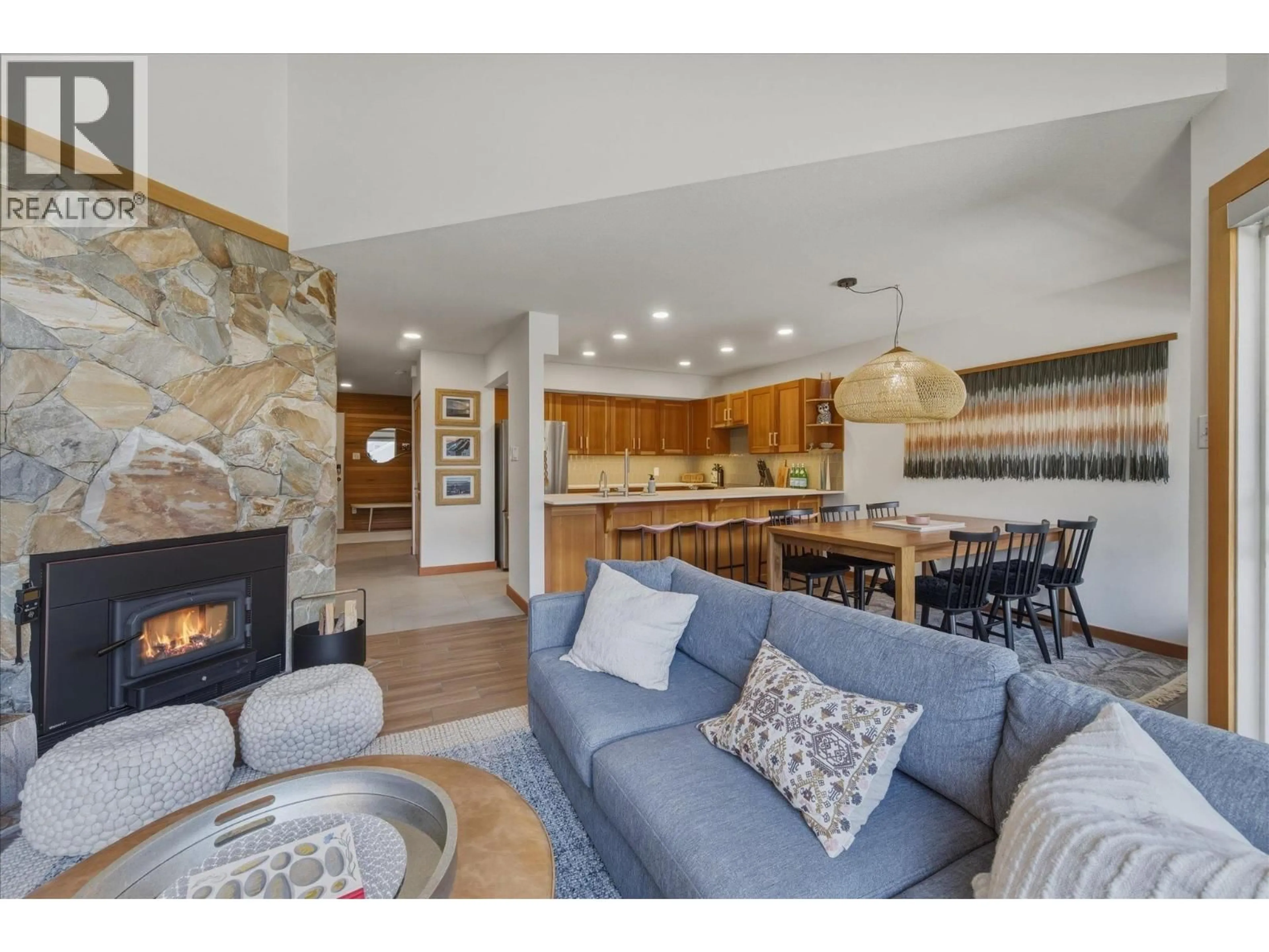 Open concept kitchen, unknown for 32 - 6127 EAGLE RIDGE CRESCENT, Whistler British Columbia V8E0W7