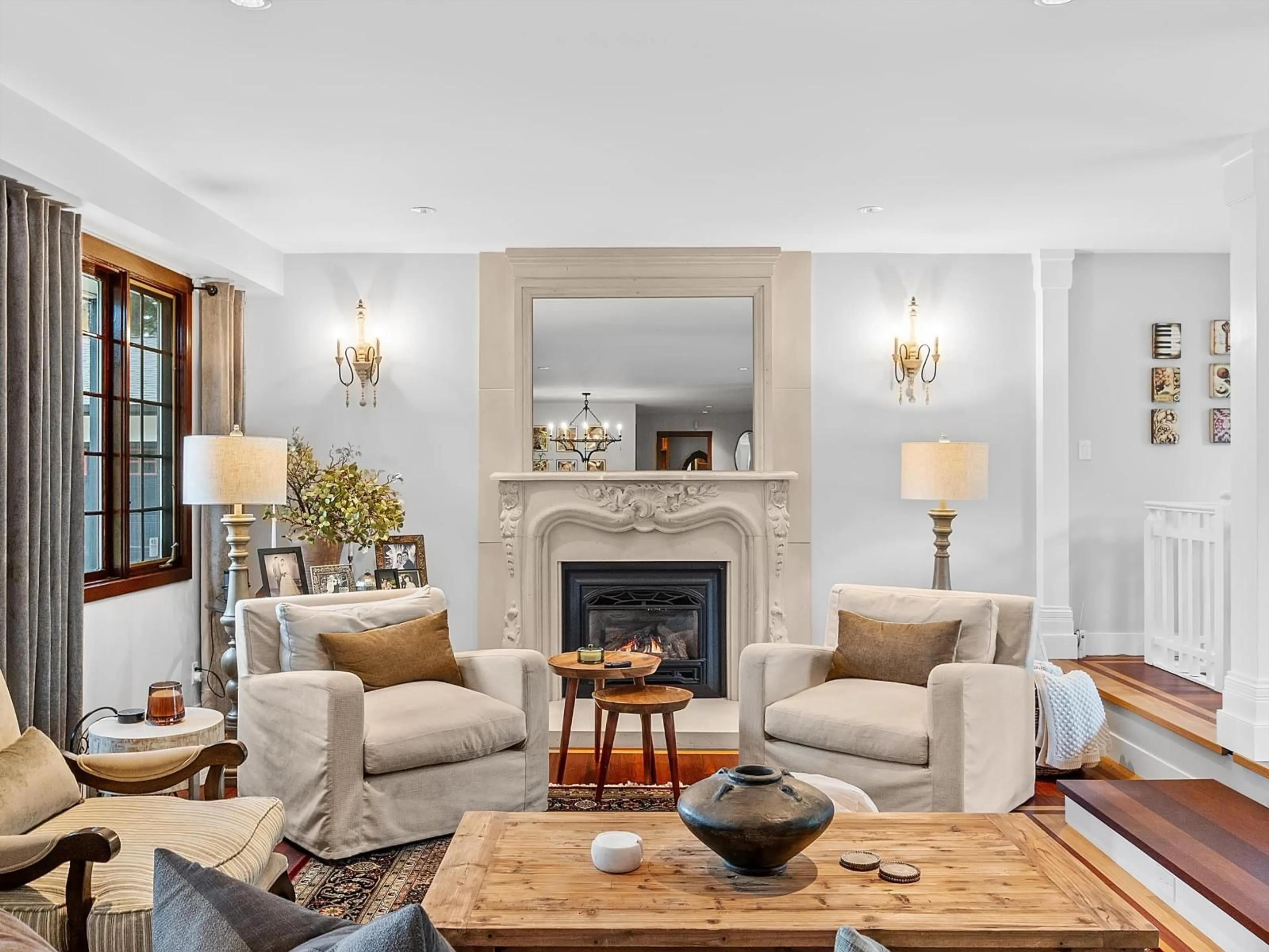 Living room with furniture, unknown for 22034 86A AVENUE, Langley British Columbia V1M3S8