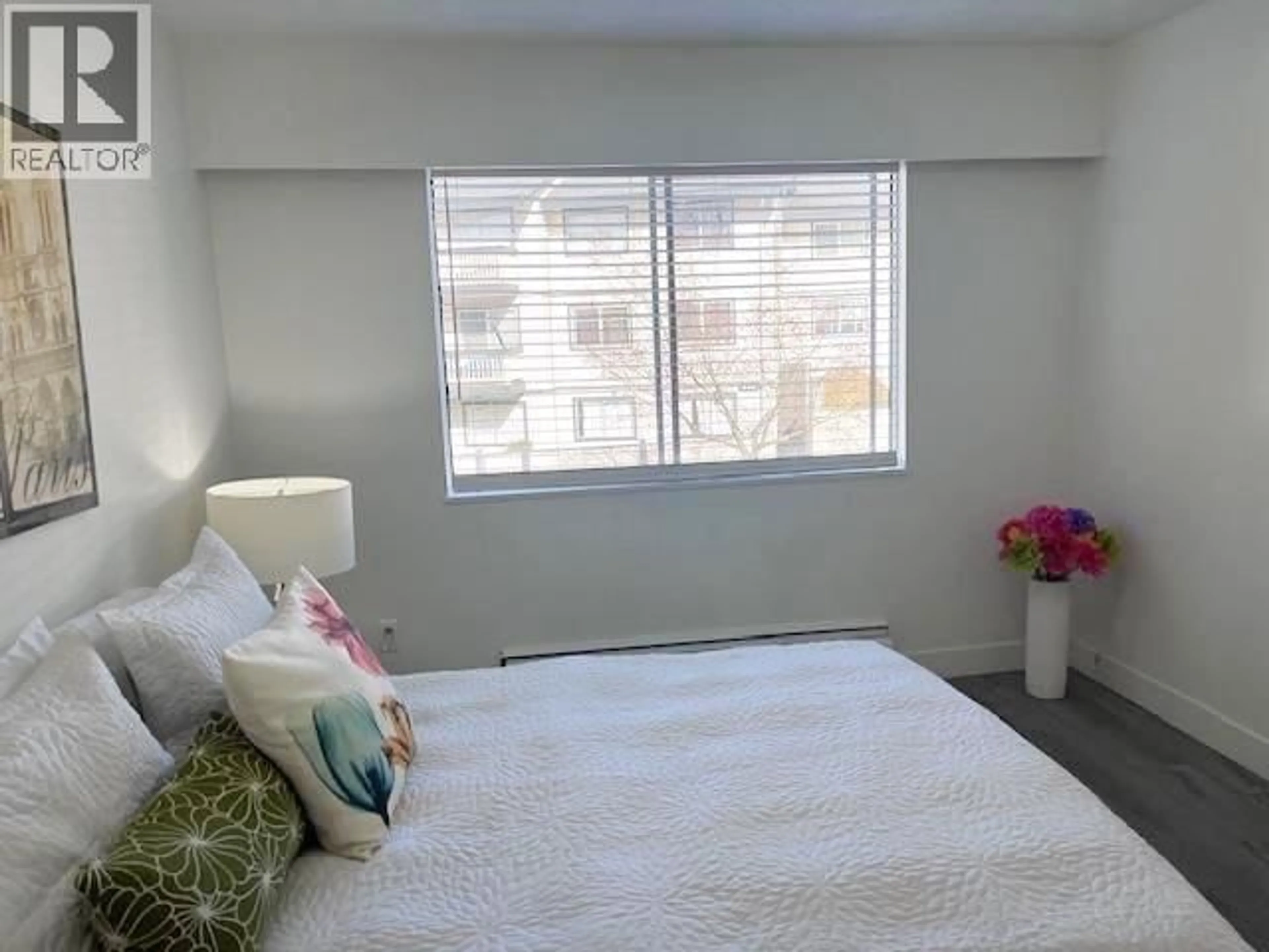A pic of a room for 212 - 780 PREMIER STREET, North Vancouver British Columbia V7J2G8