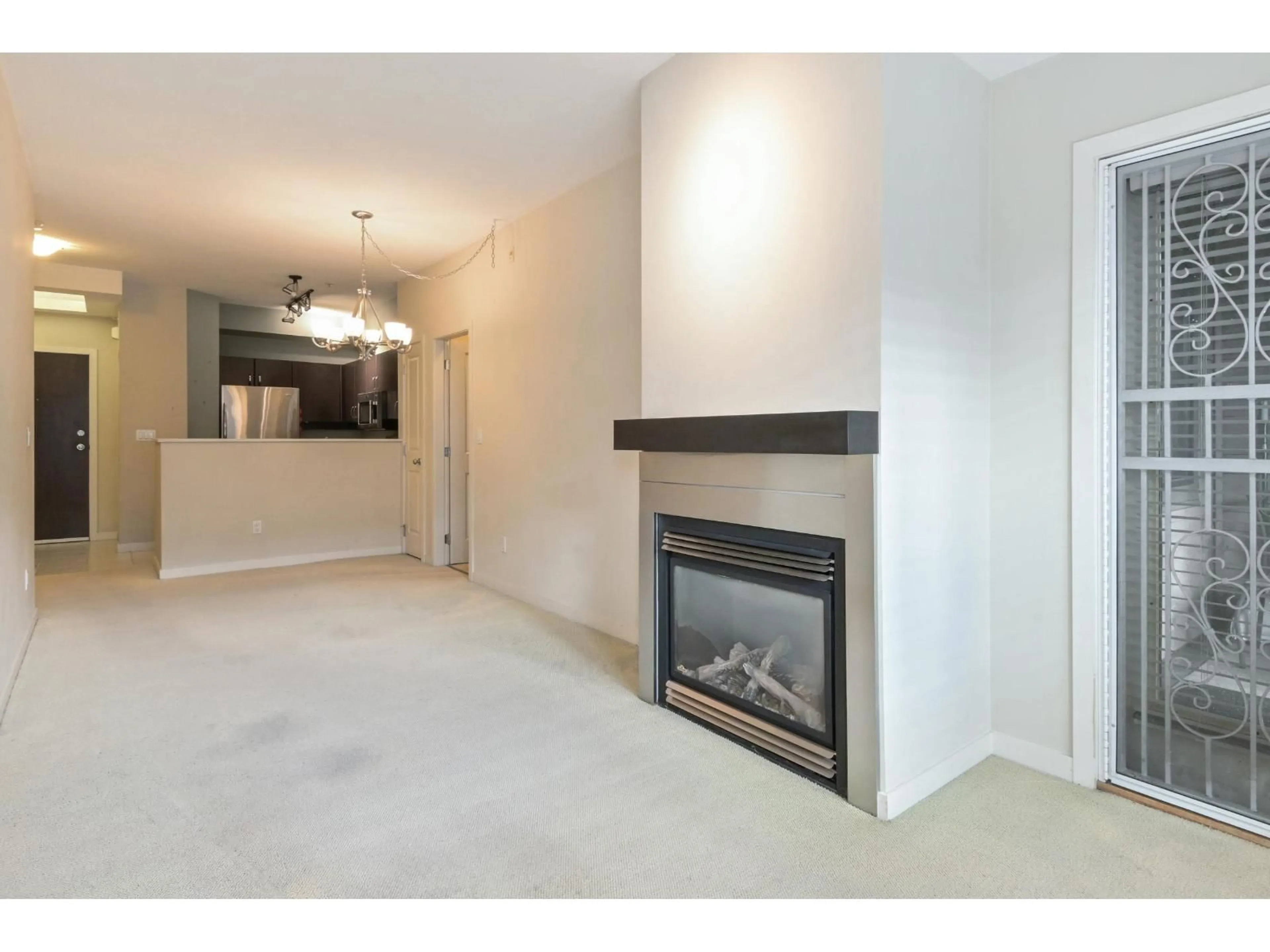 Unknown for 105 - 10866 CITY PARKWAY, Surrey British Columbia V3T5W9