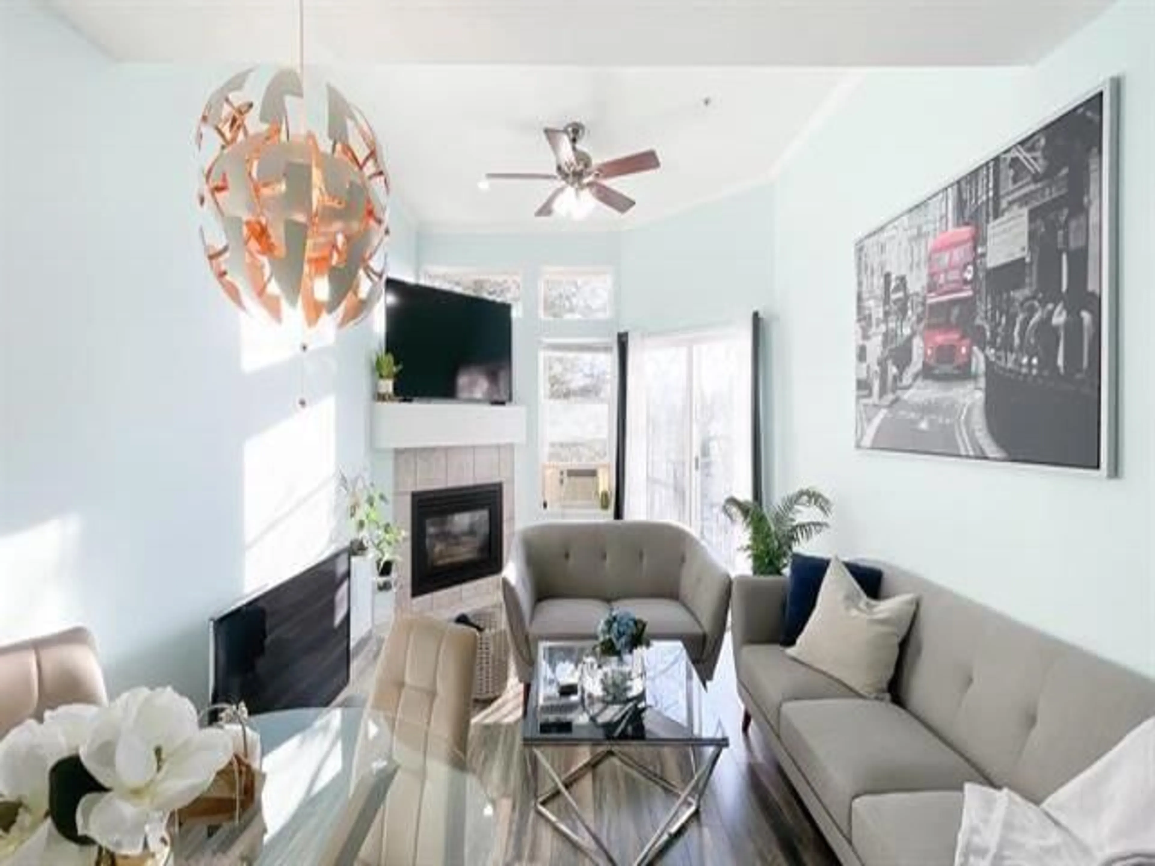 Living room with furniture, unknown for 408 - 33480 GEORGE FERGUSON WAY, Abbotsford British Columbia V2S8G1