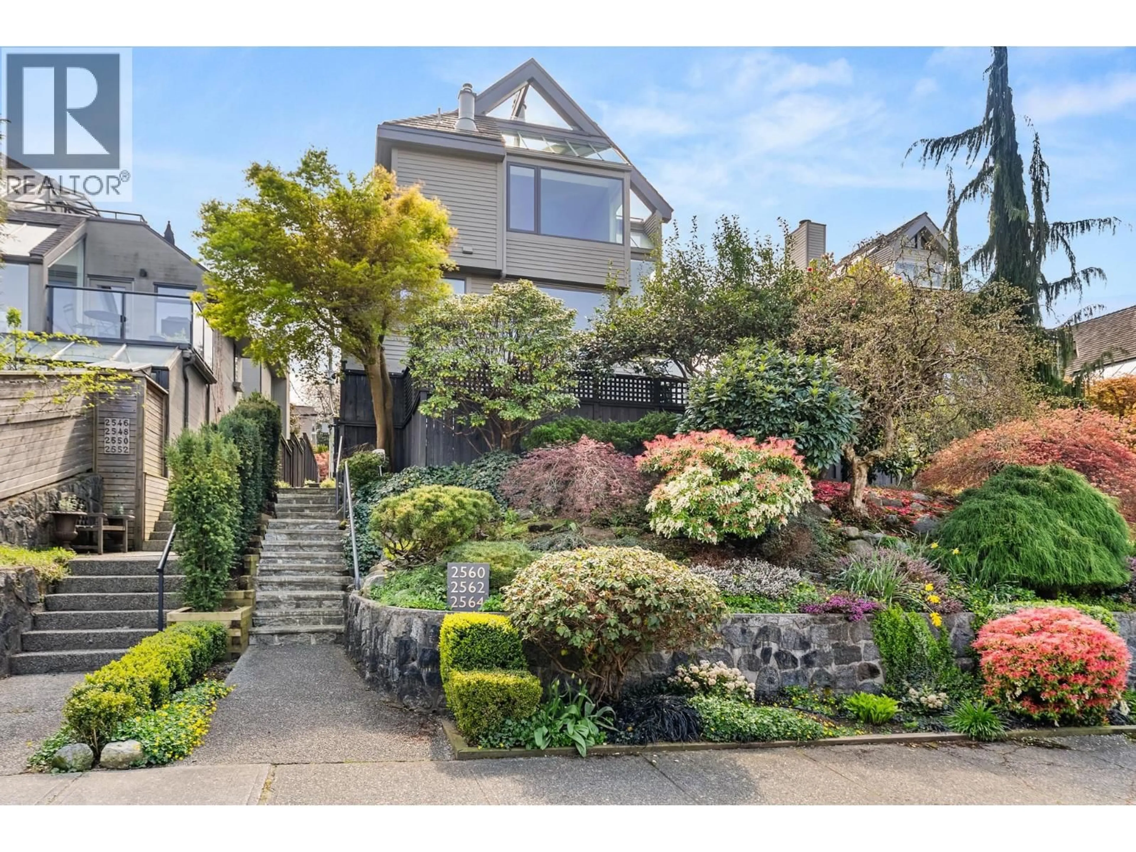 Unknown for 2564 1ST AVENUE, Vancouver British Columbia V6K1G7