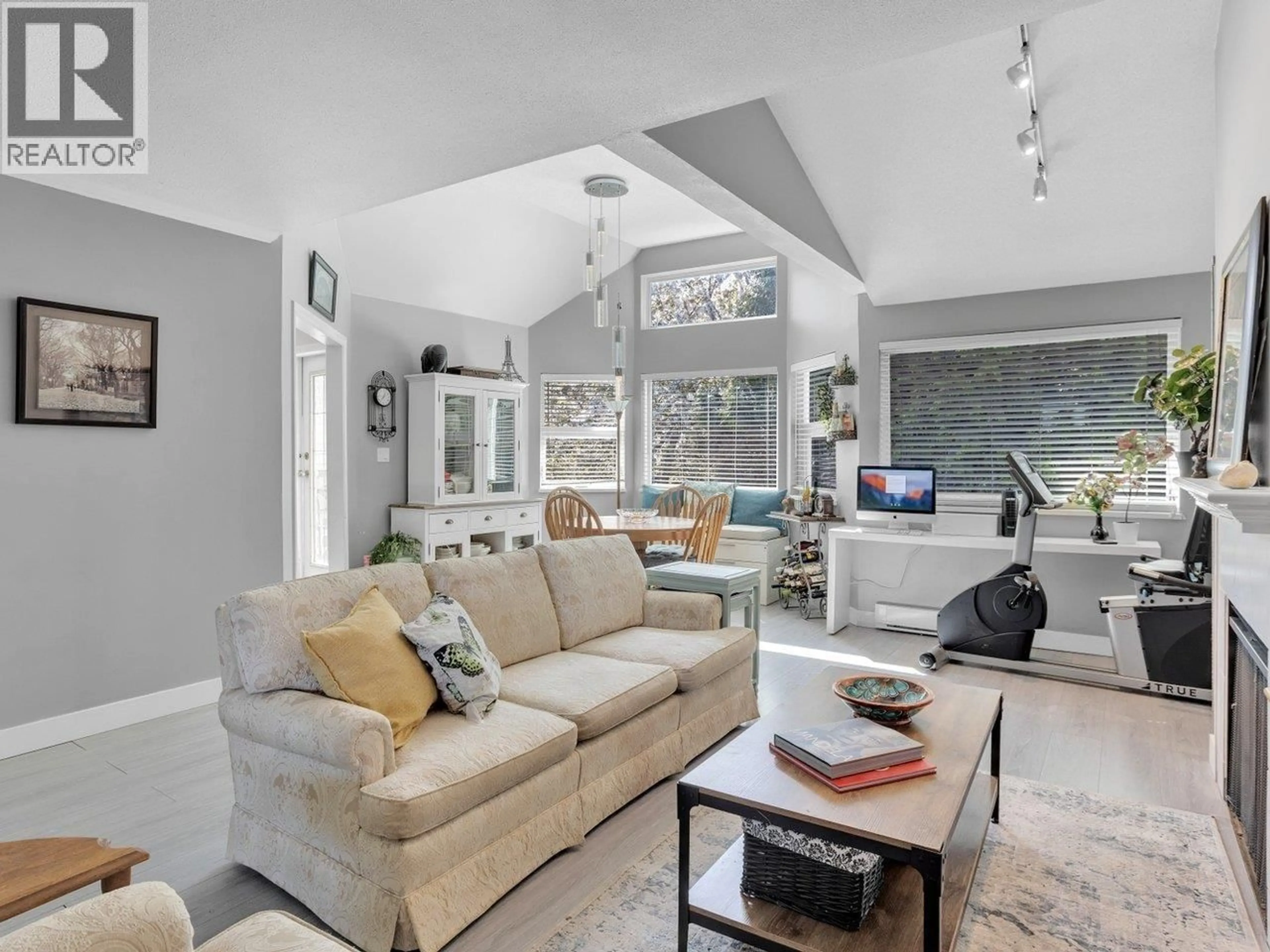 Living room with furniture, unknown for 314 - 4885 53 STREET, Delta British Columbia V4K2Z3