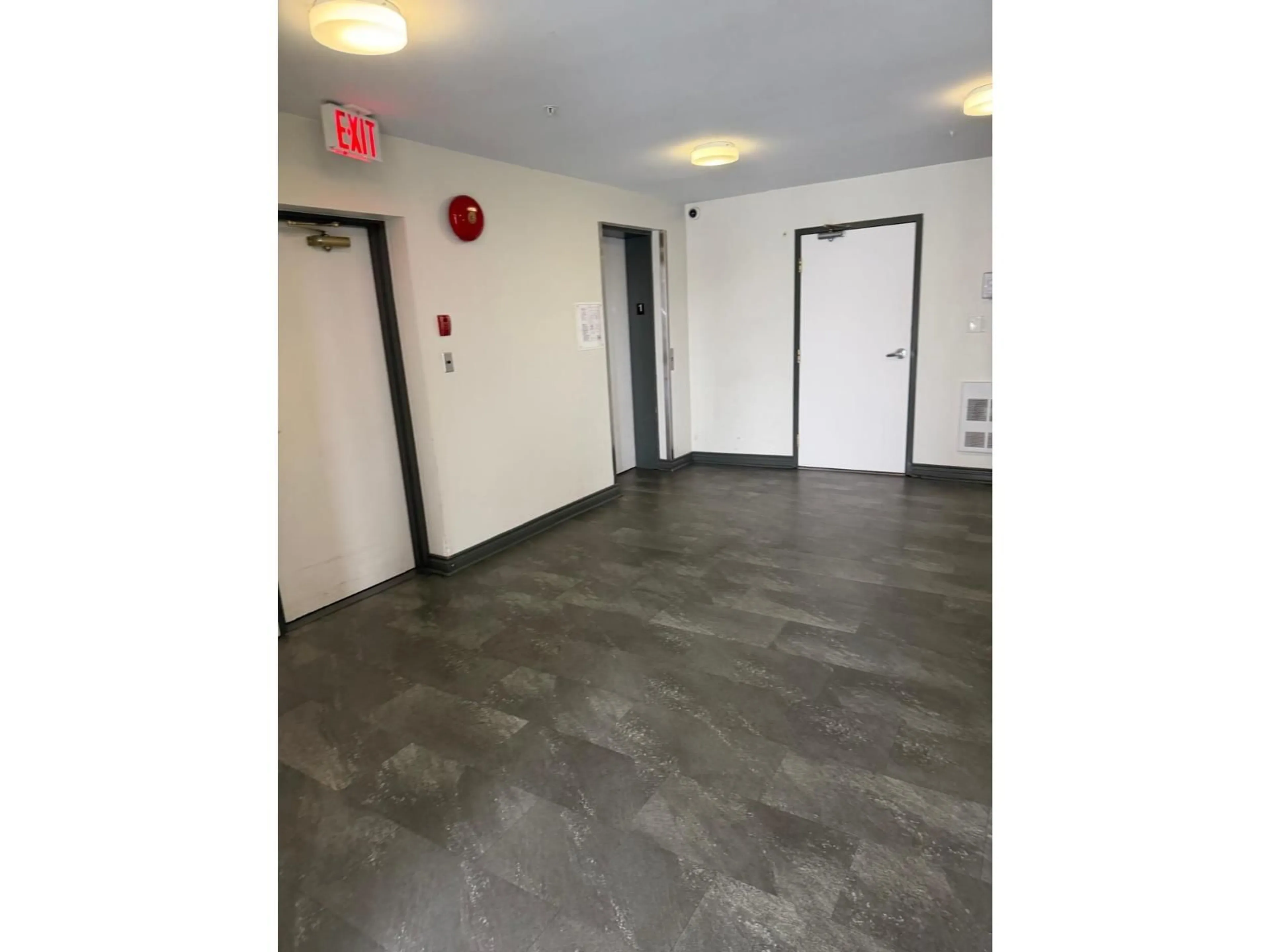 A pic of a room for 111 - 8142 120A STREET, Surrey British Columbia V3W0N1