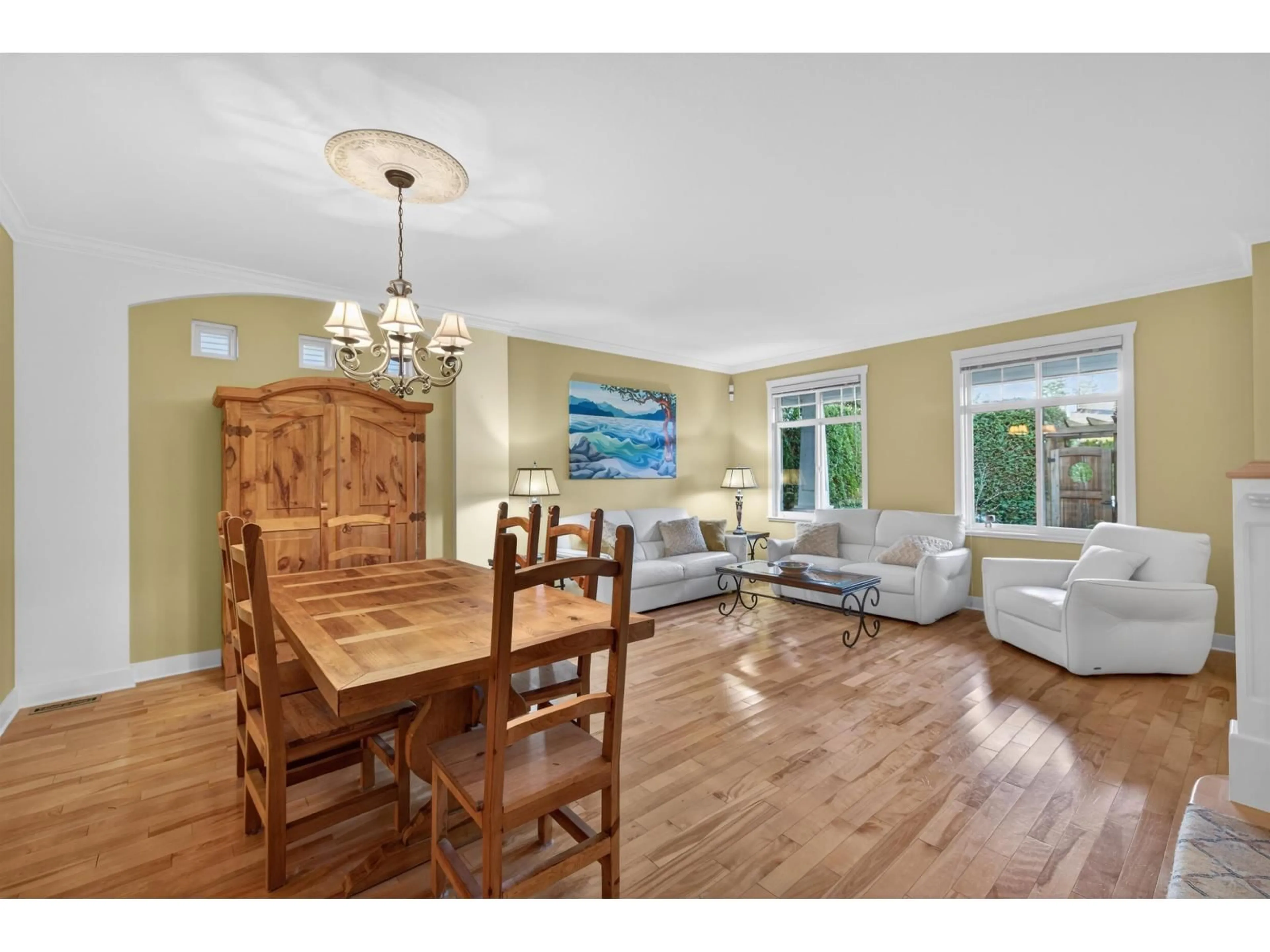 Dining room, wood/laminate floor for 1930 140 STREET, Surrey British Columbia V4A4H3