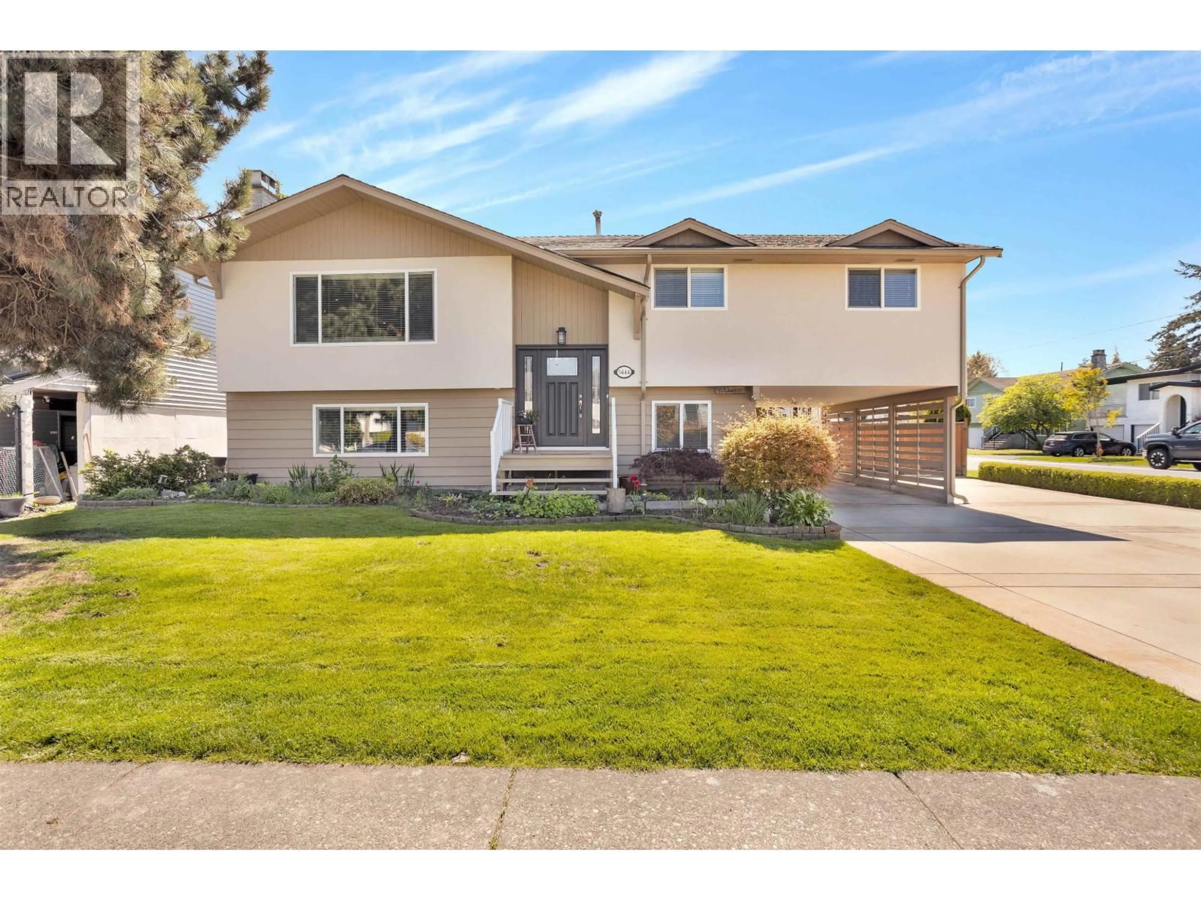 Home with vinyl exterior material, street for 5444 45 AVENUE, Delta British Columbia V4K1L4