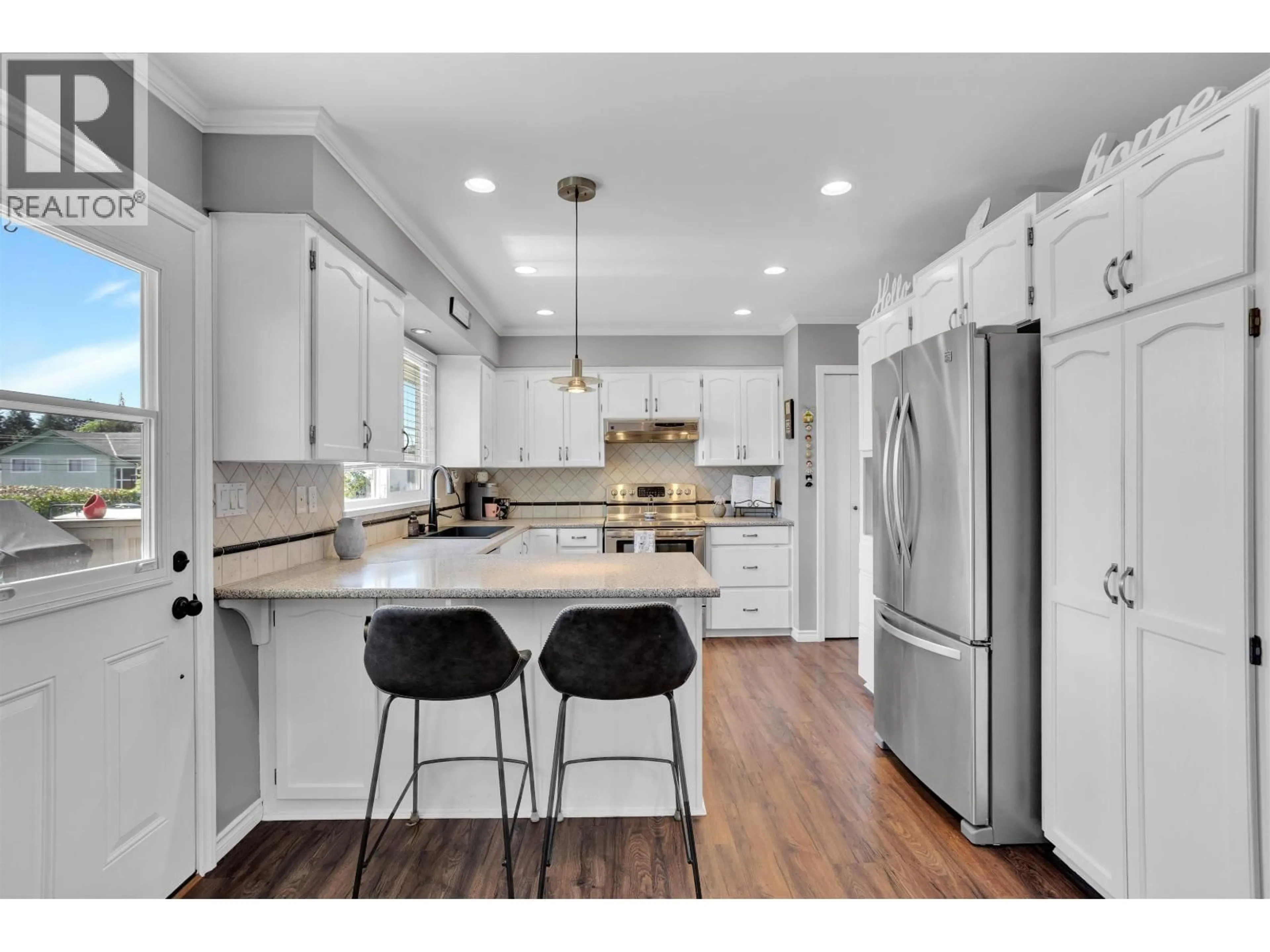 Open concept kitchen, unknown for 5444 45 AVENUE, Delta British Columbia V4K1L4