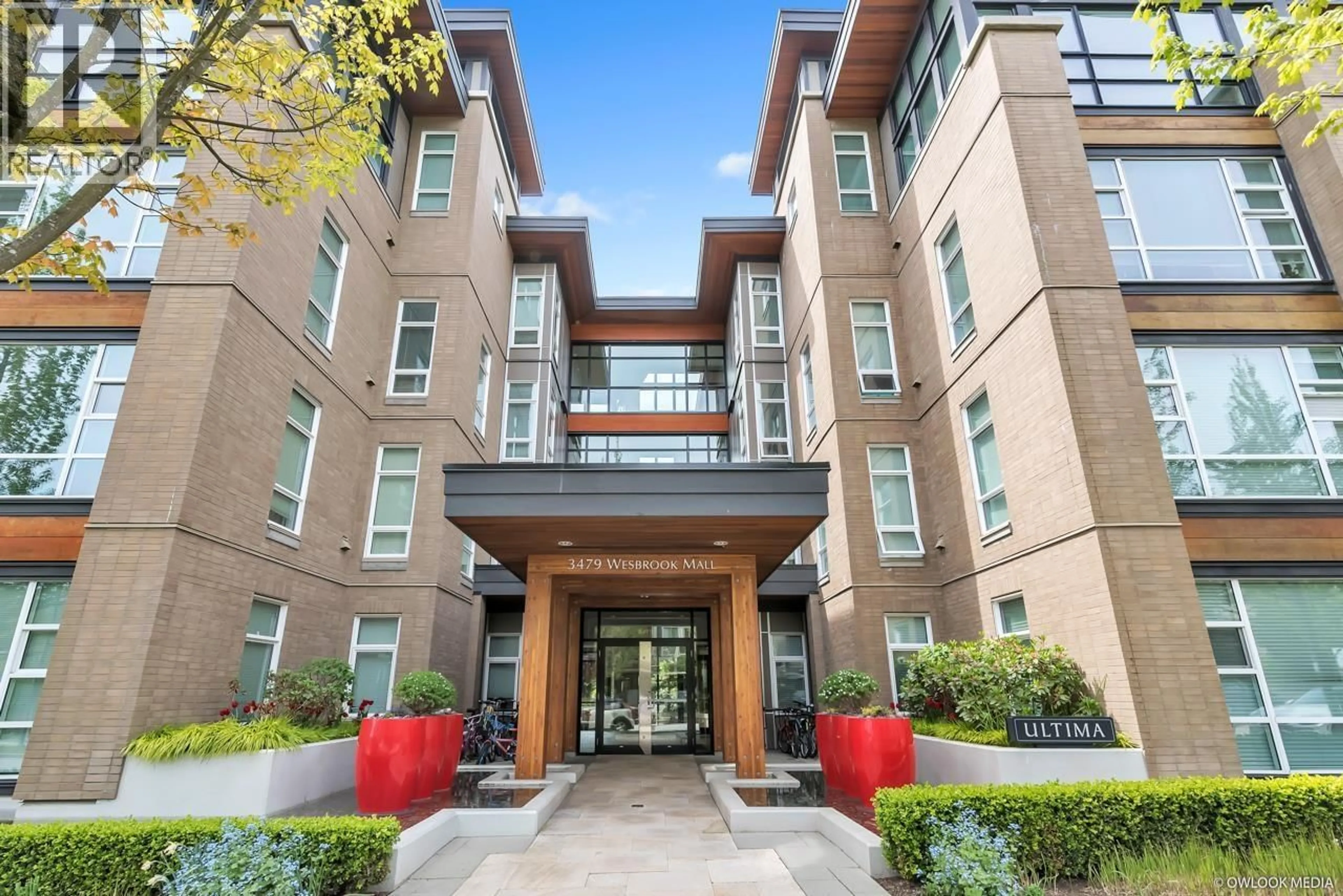 Indoor foyer for PH10 - 3479 WESBROOK MALL, Vancouver British Columbia V6S0B7