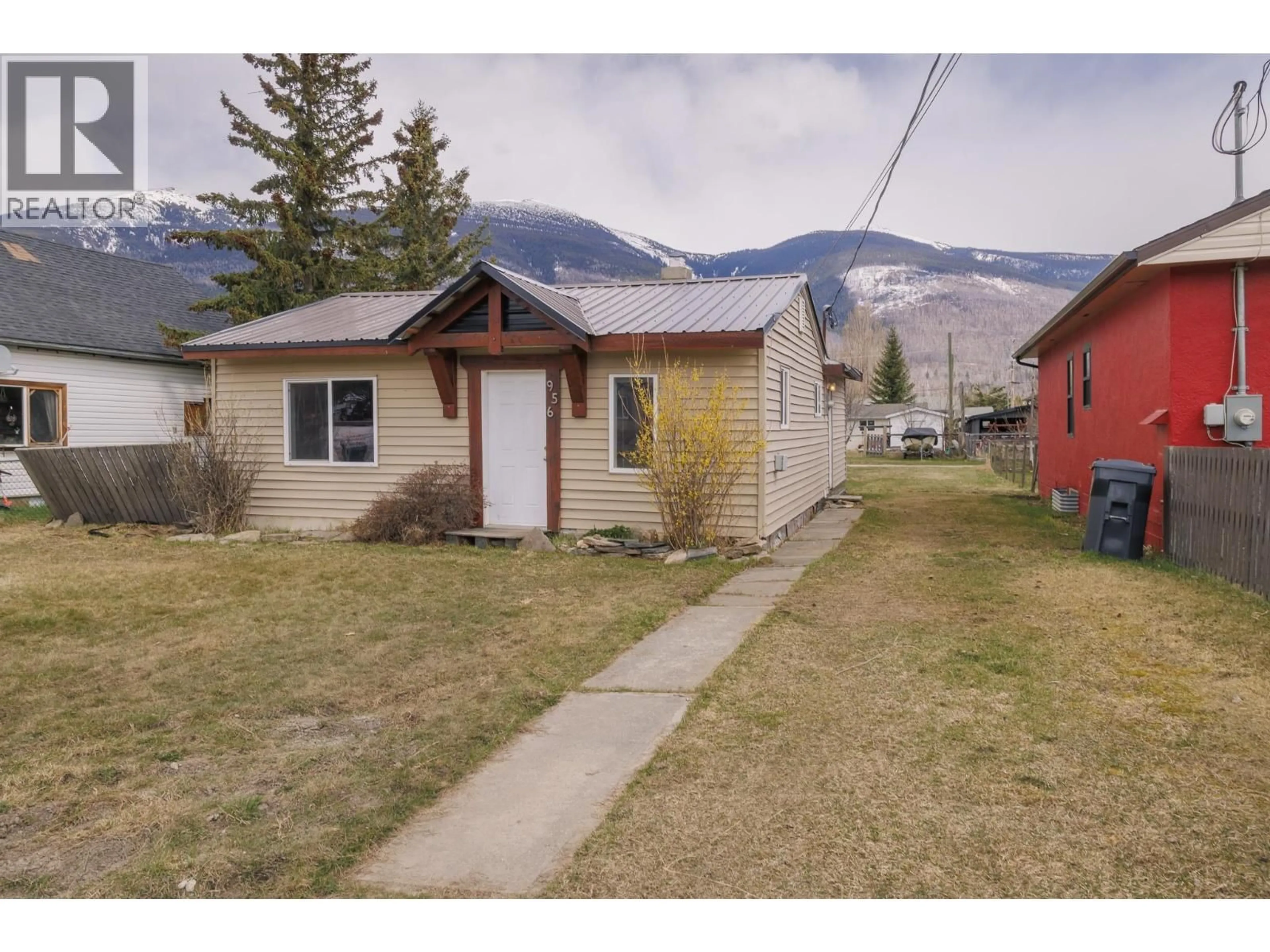 Blurry image for 956 4TH AVENUE, McBride British Columbia V0J2E0
