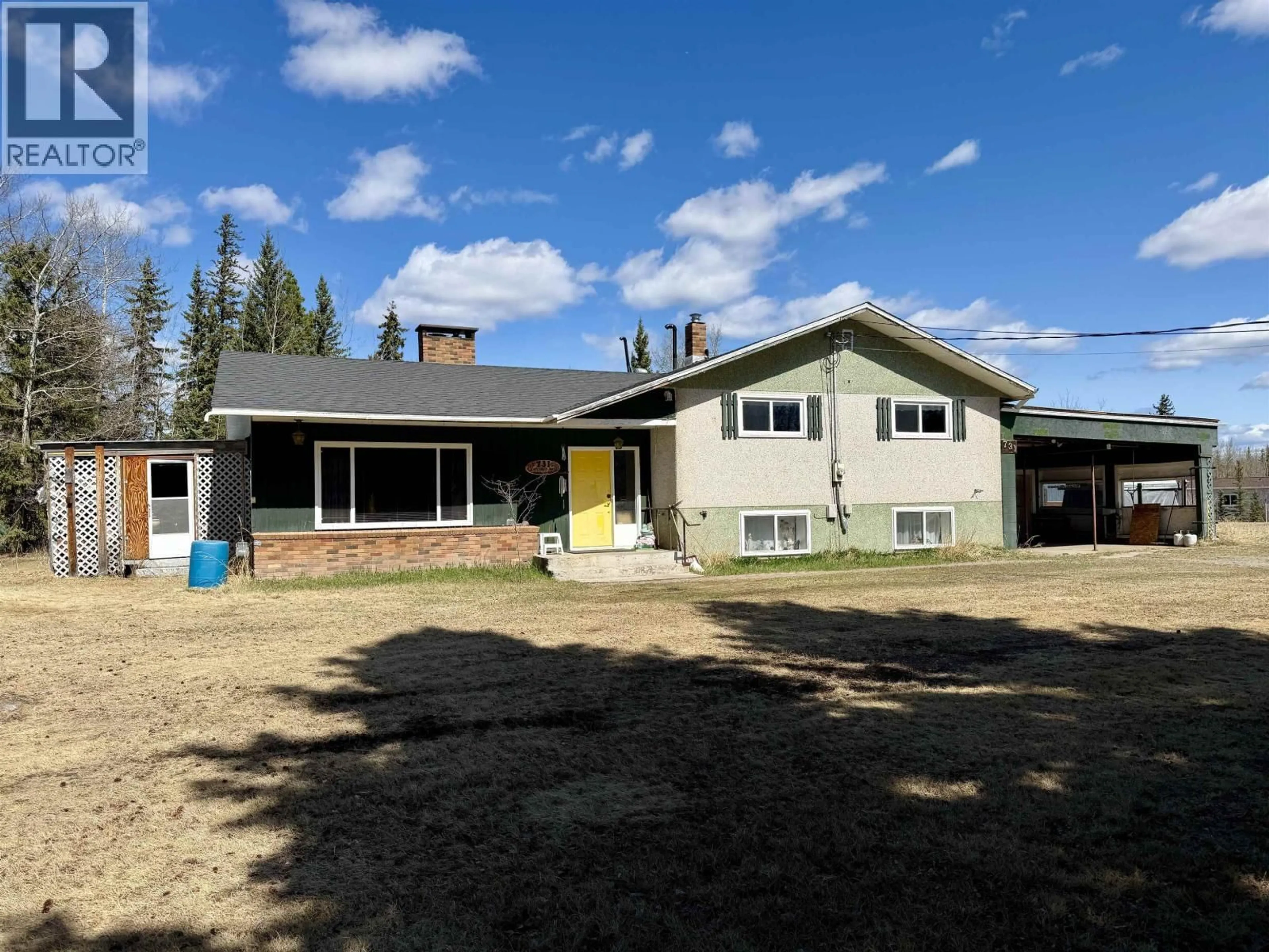 A pic from outside/outdoor area/front of a property/back of a property/a pic from drone, building for 731 NECHAKO AVENUE, Vanderhoof British Columbia V0J3A1