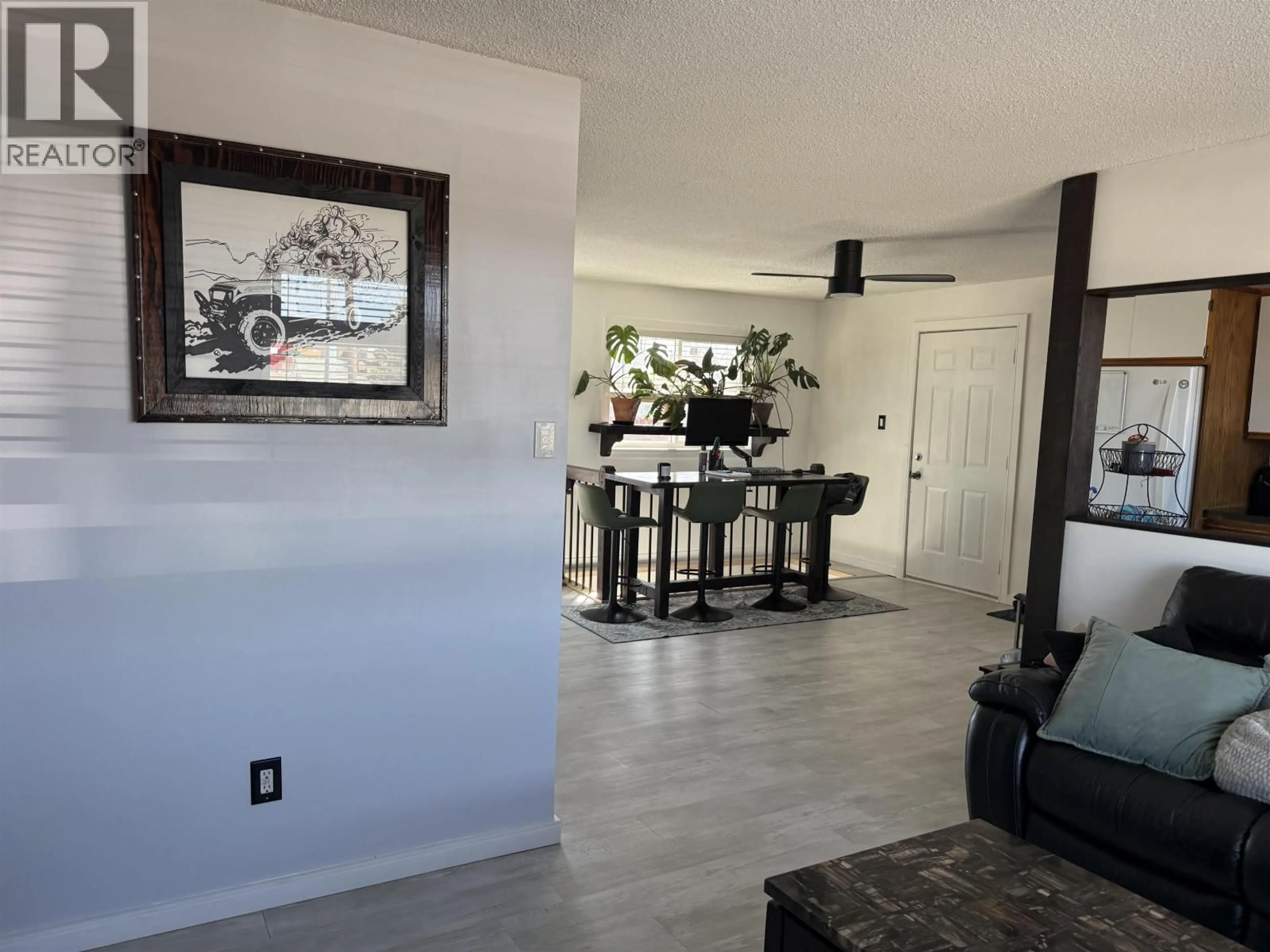 Indoor entryway for 8511 98 AVENUE, Fort St. John British Columbia V1J1P6