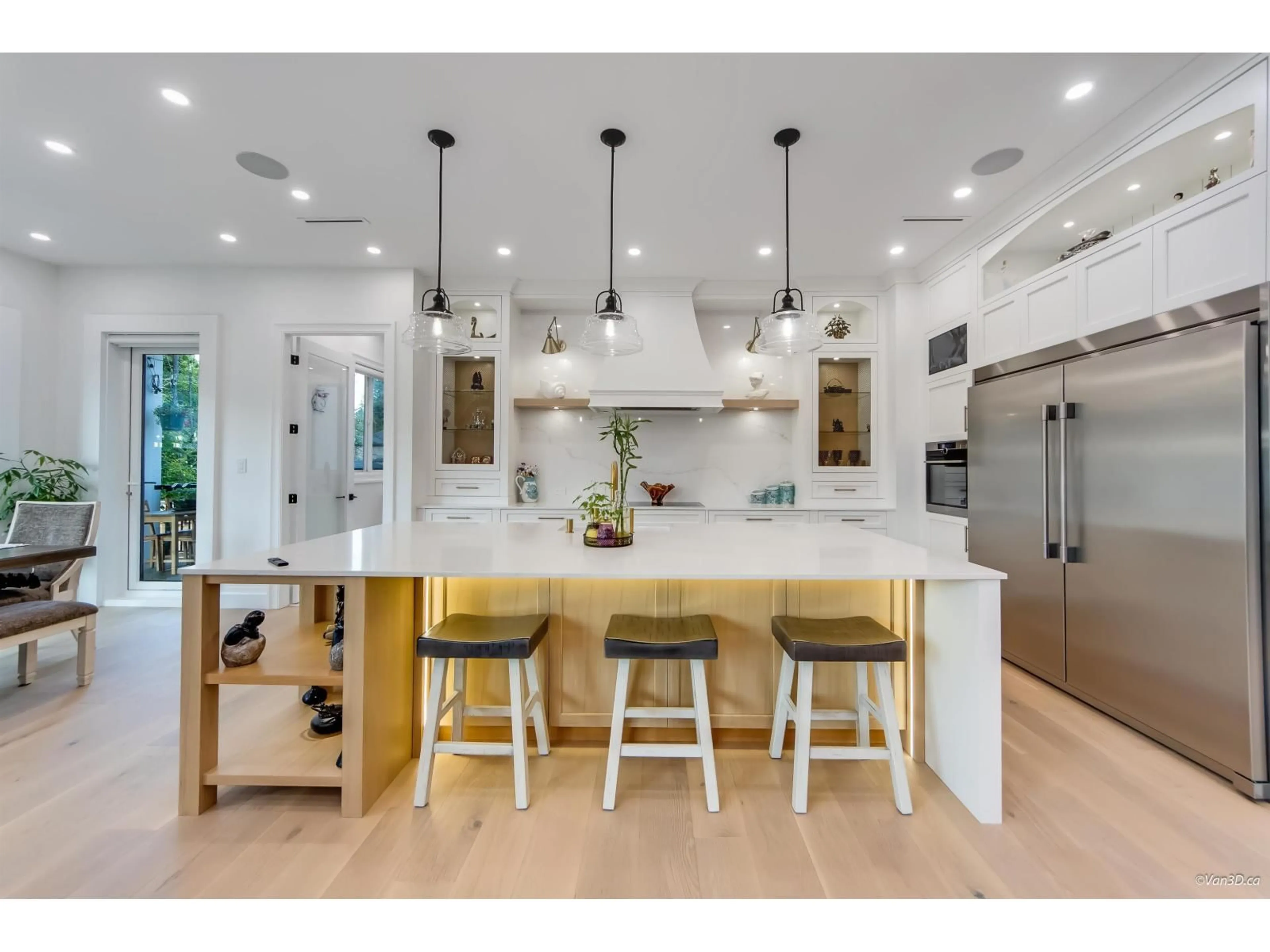 Contemporary kitchen, unknown for 16129 108 AVENUE AVENUE, Surrey British Columbia V4N1P2