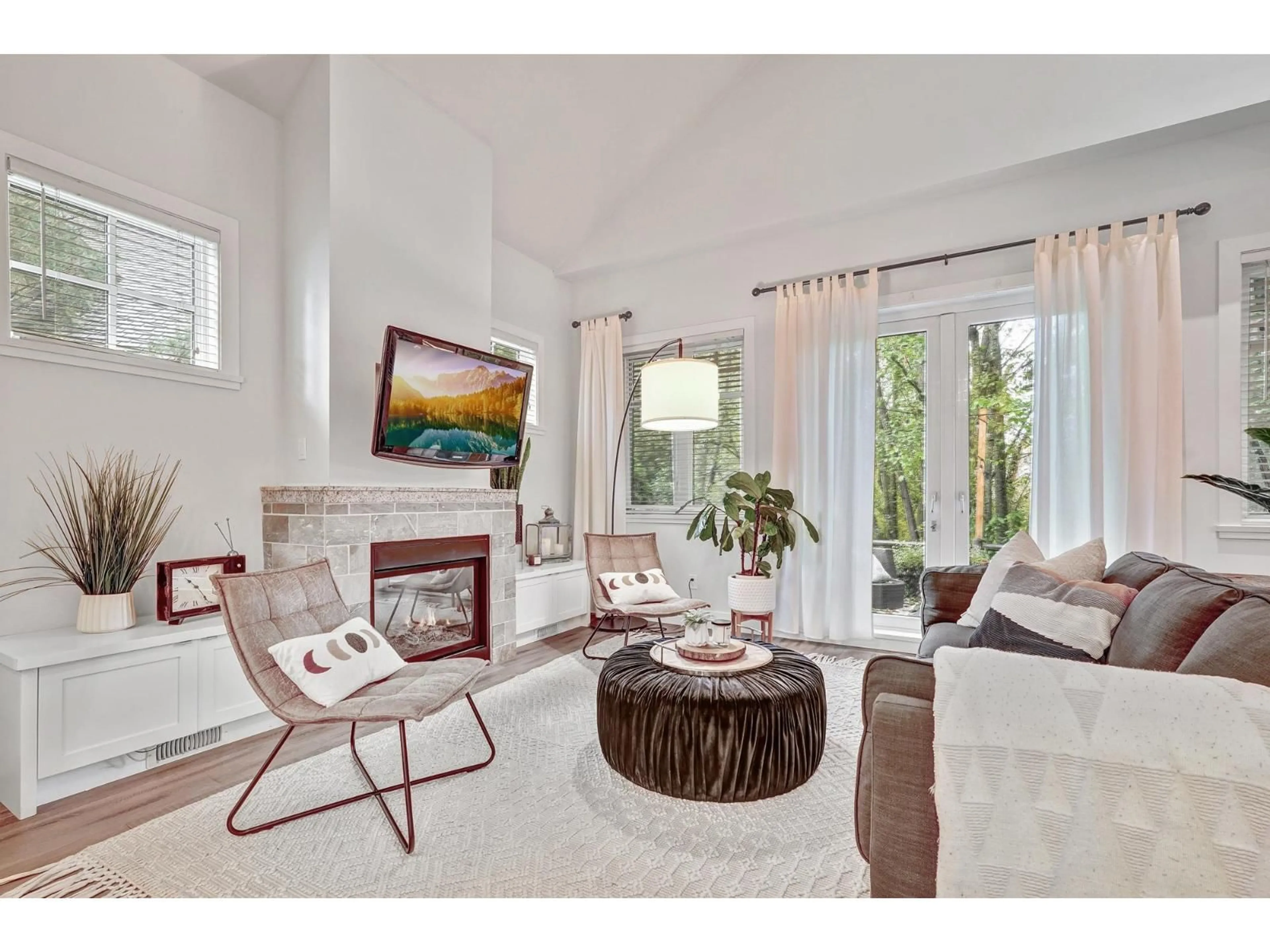 Living room with furniture, unknown for 27 - 3122 160 STREET, Surrey British Columbia V3Z8K5