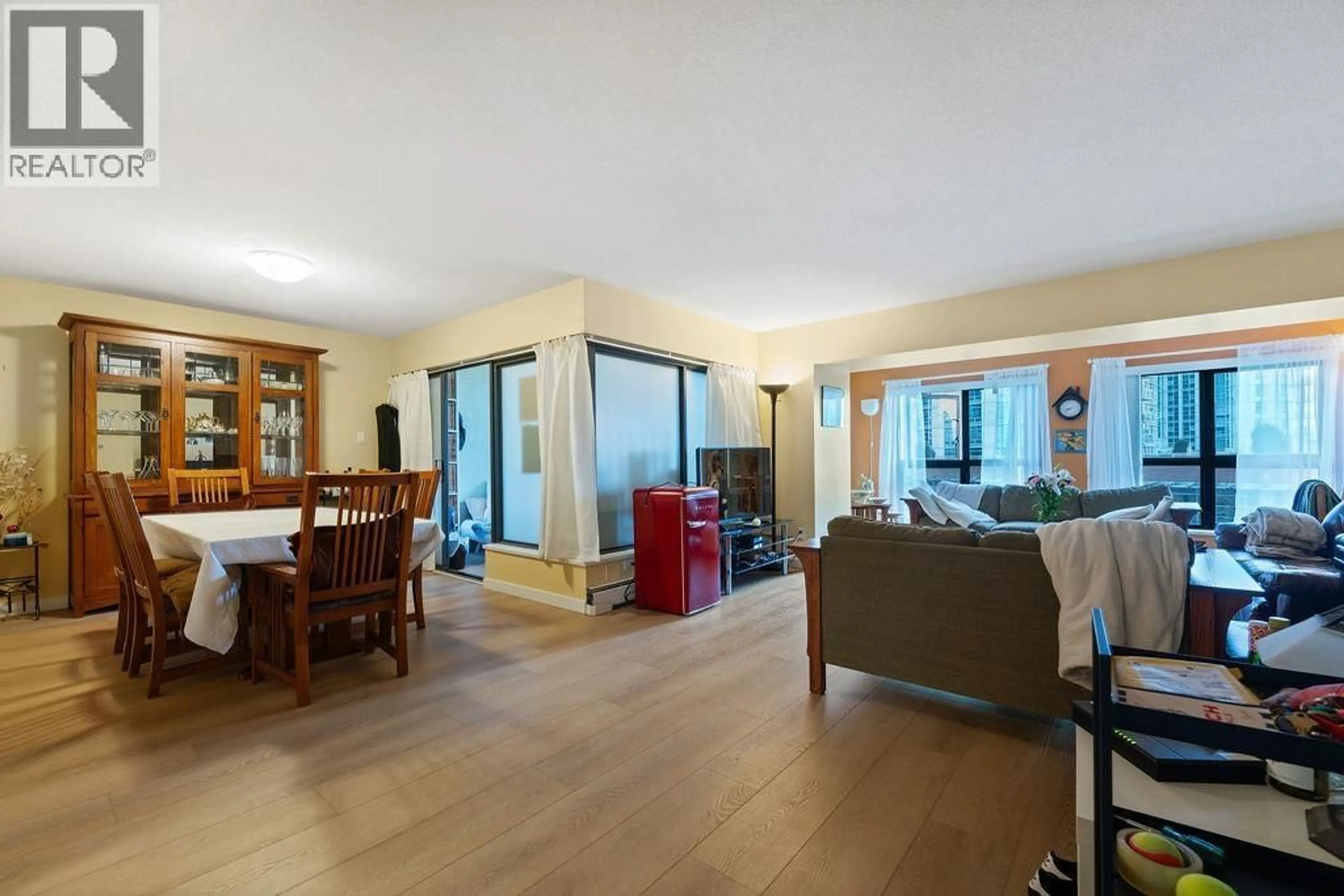 Living room with furniture, wood/laminate floor for 404 - 238 ALVIN NAROD MEWS, Vancouver British Columbia V6B5Z3