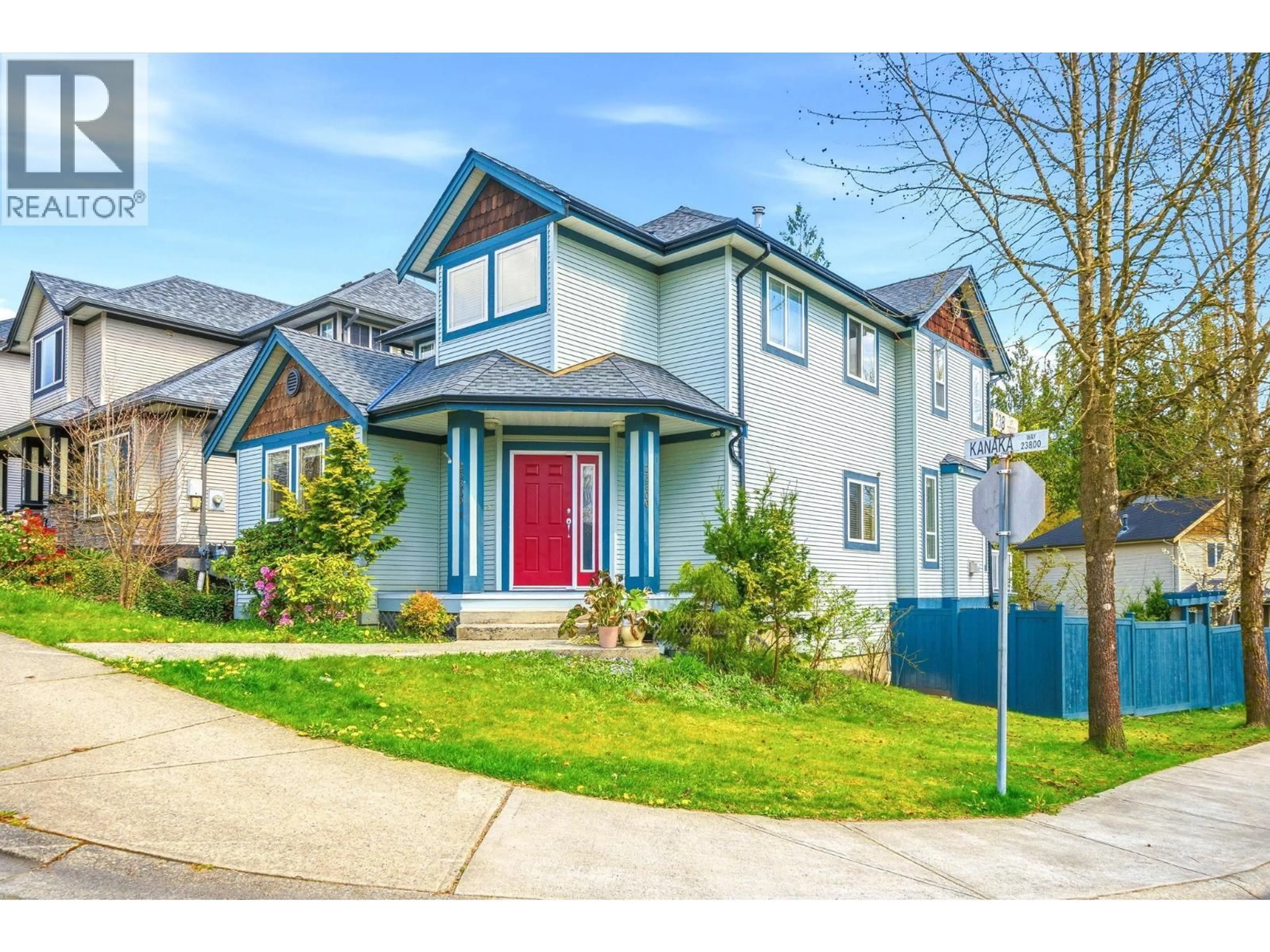 Home with vinyl exterior material, street for 23800 KANAKA WAY, Maple Ridge British Columbia V2W1E5