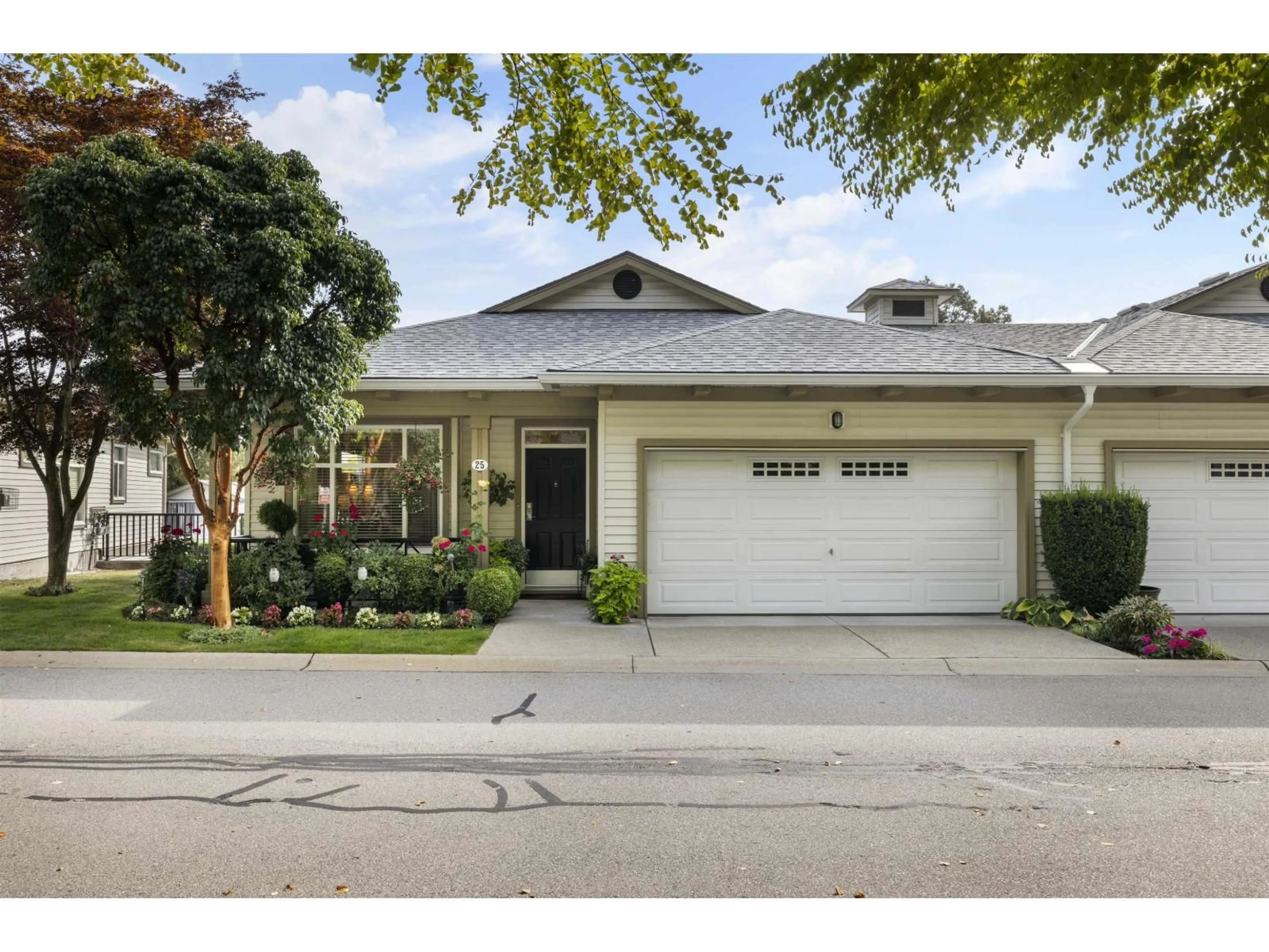 Unknown for 25 - 15188 62A AVENUE, Surrey British Columbia V3S1W7