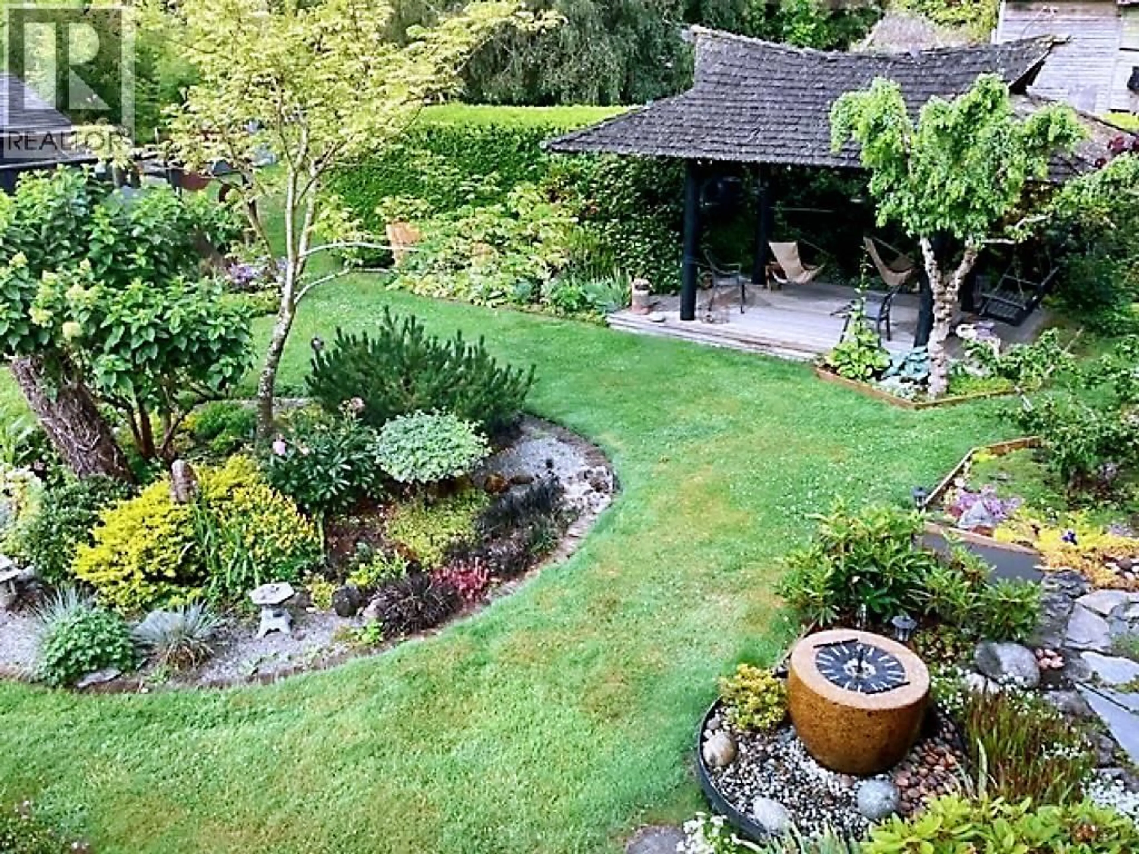 A pic from outside/outdoor area/front of a property/back of a property/a pic from drone, unknown for 2860 RIVER ROAD, Richmond British Columbia V7C1A1