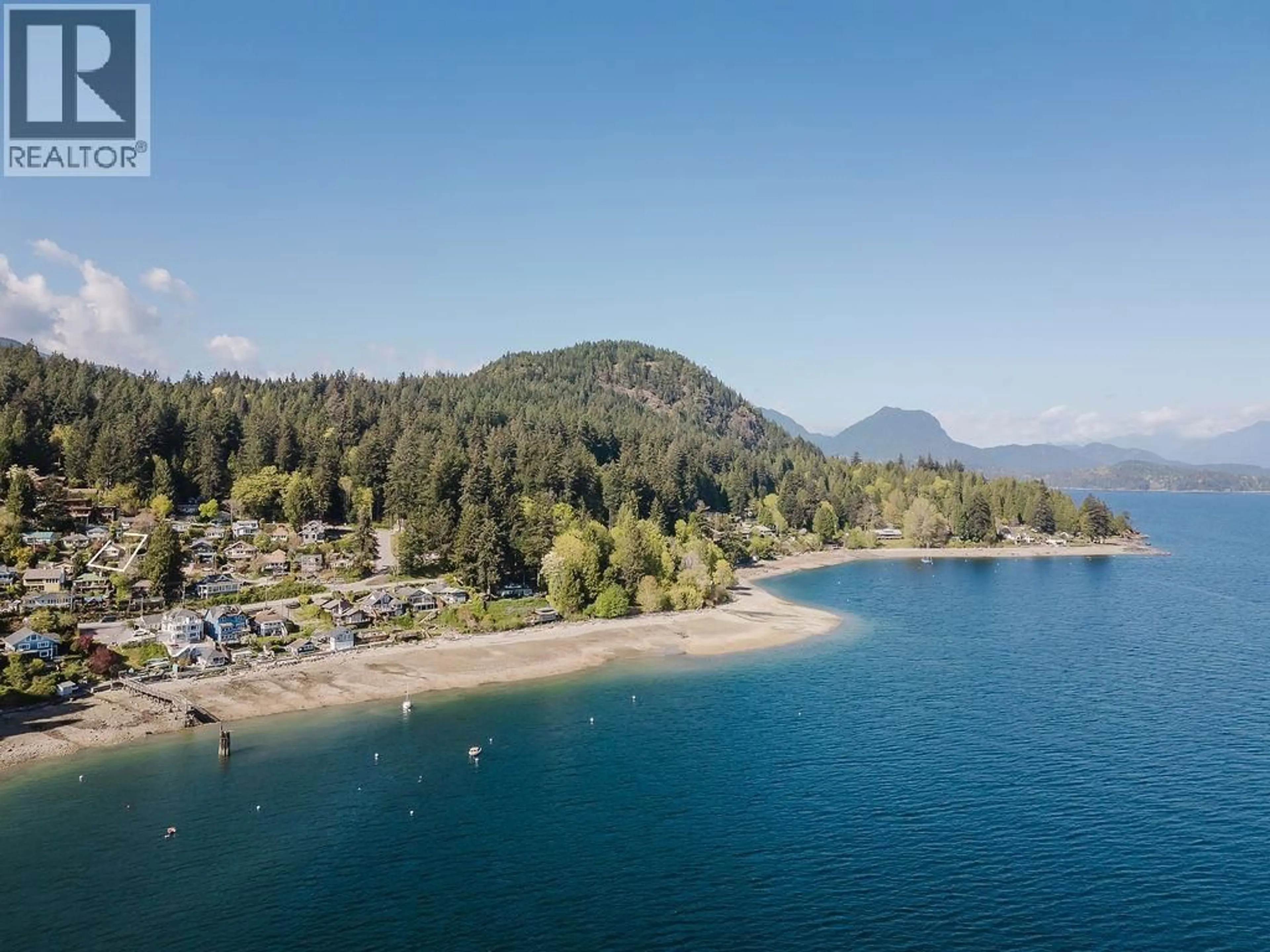 A pic from outside/outdoor area/front of a property/back of a property/a pic from drone, water/lake/river/ocean view for 462 CENTRAL AVENUE, Gibsons British Columbia V0N1V1