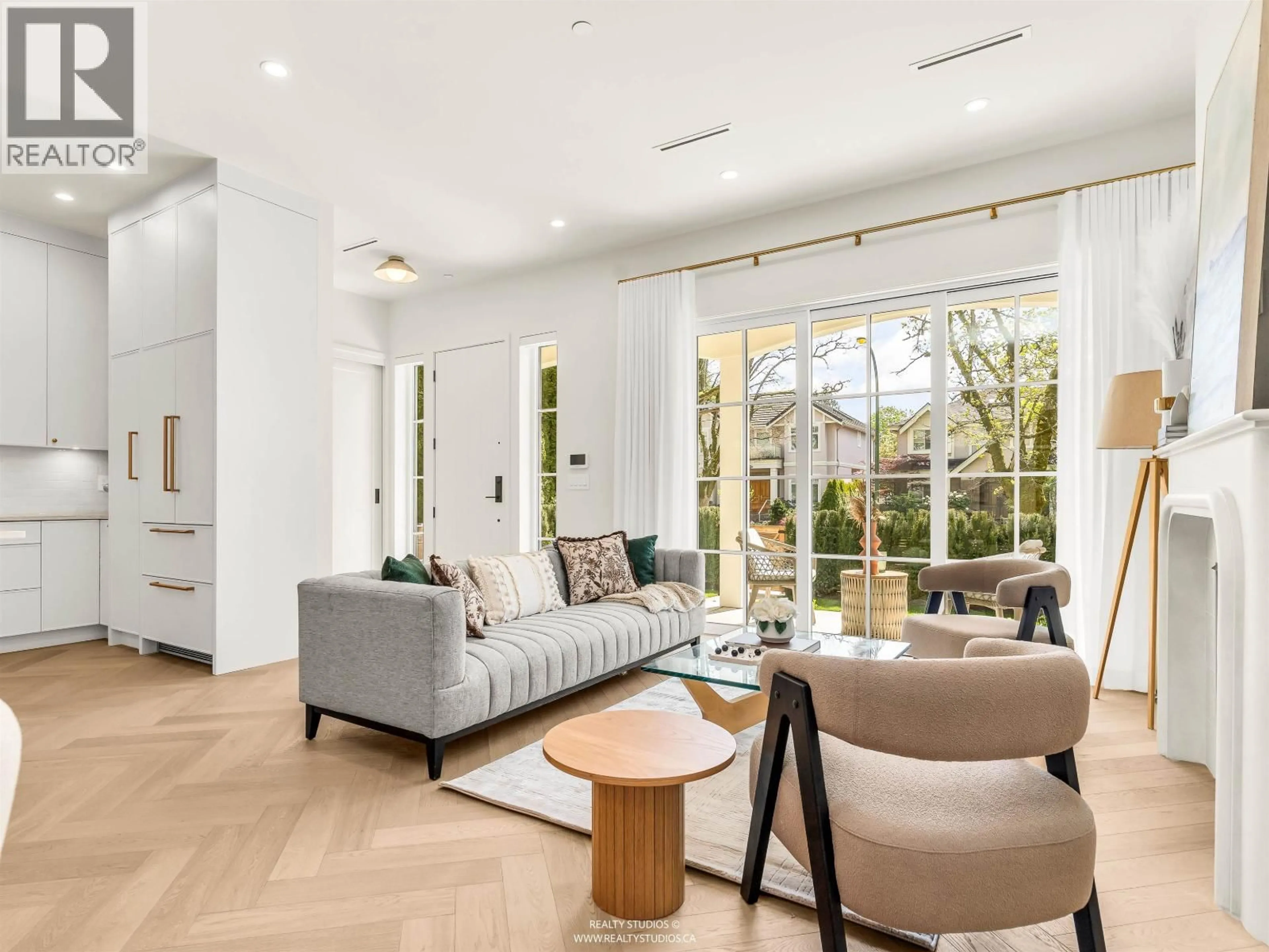 Living room with furniture, unknown for 1 - 2043 45TH AVENUE, Vancouver British Columbia V6M2H8