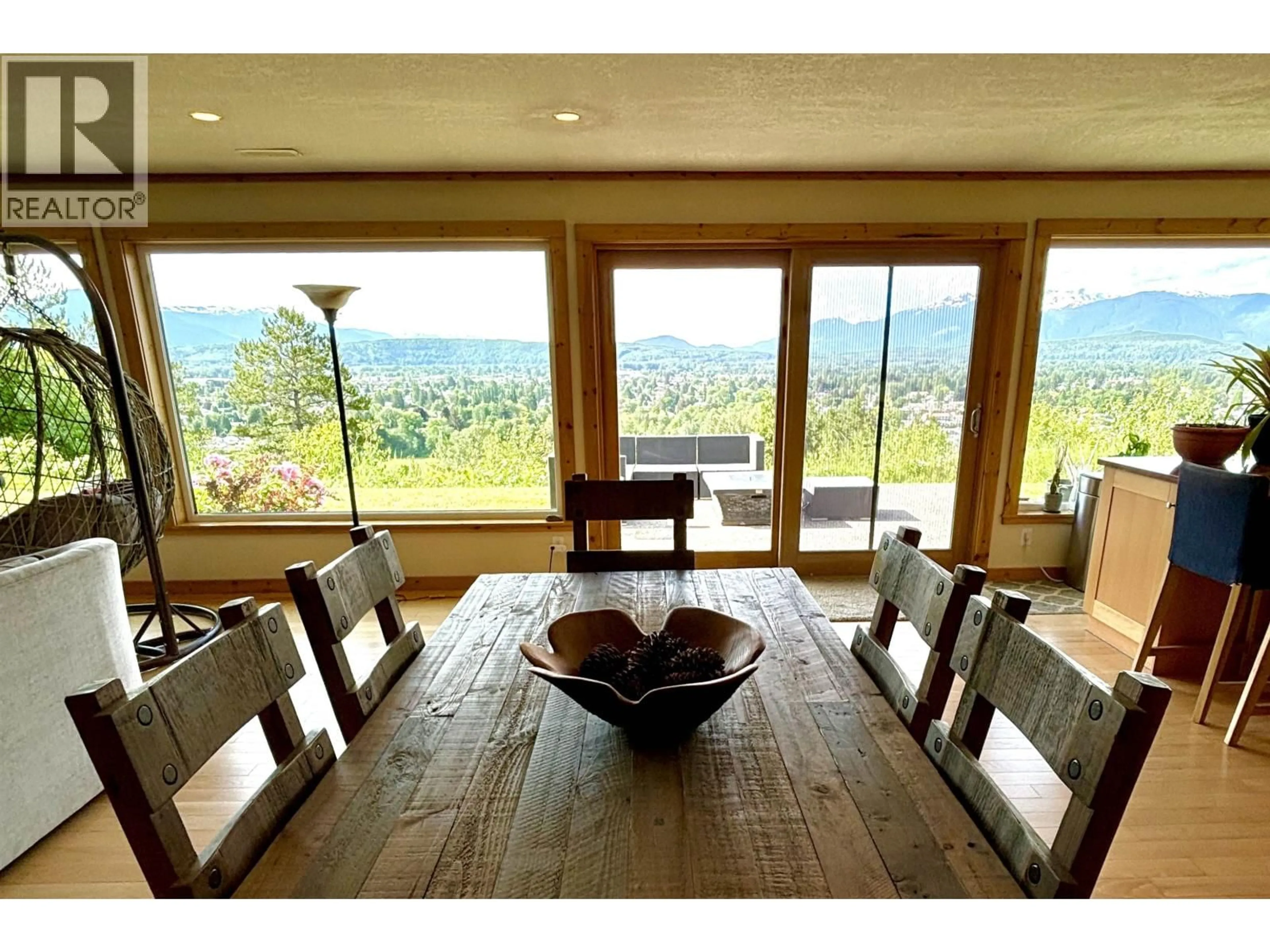 Dining room, wood/laminate floor for 4022 SKOGLUND STREET, Terrace British Columbia V8G2W9