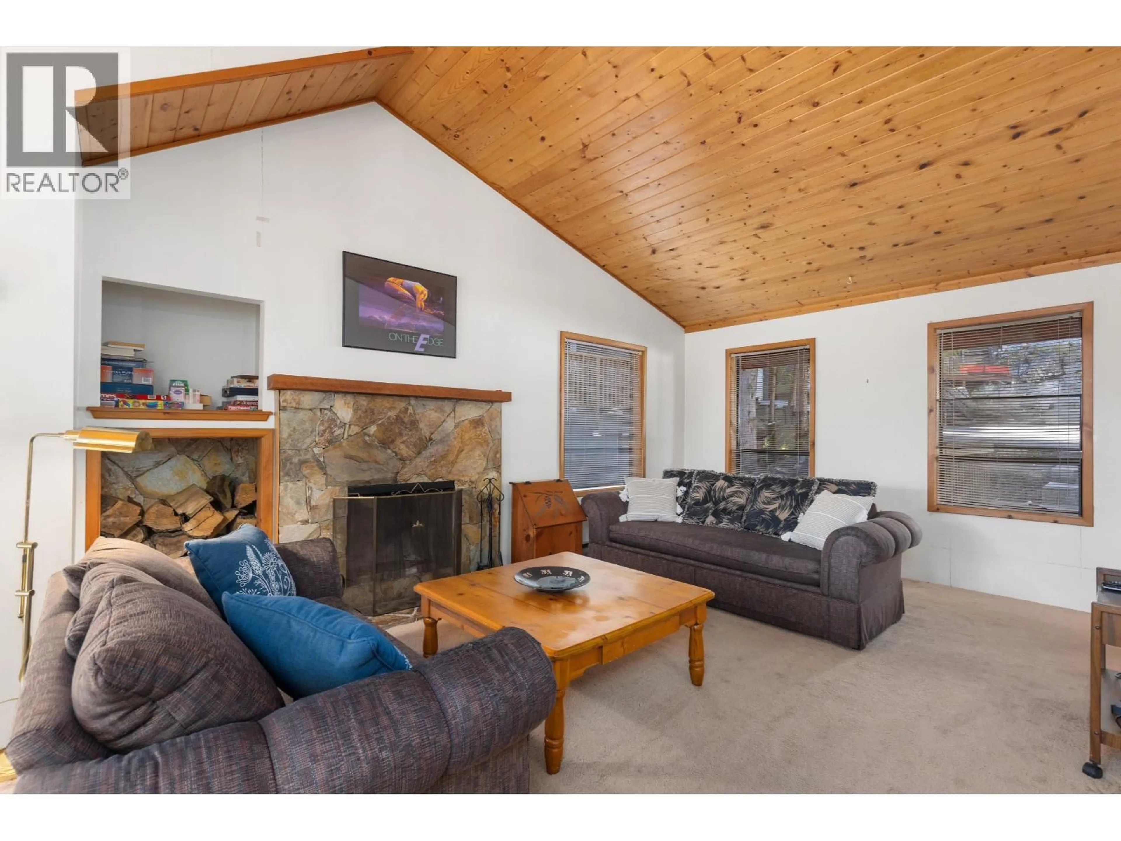 Living room with furniture, wood/laminate floor for 2732 SPROATT DRIVE, Whistler British Columbia V8E0A8