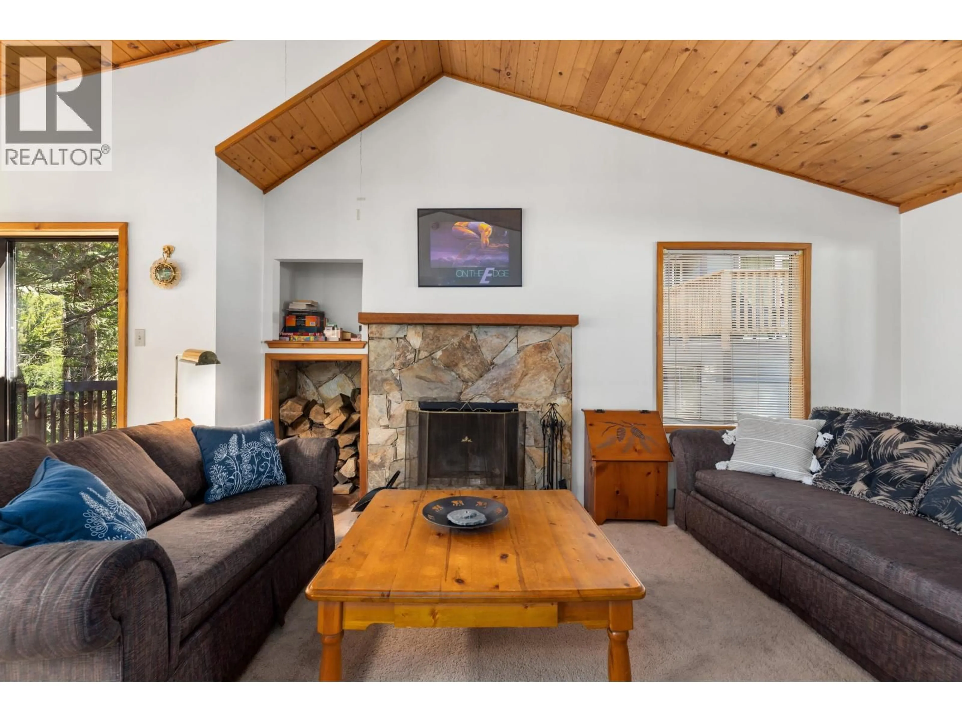 Living room with furniture, wood/laminate floor for 2732 SPROATT DRIVE, Whistler British Columbia V8E0A8