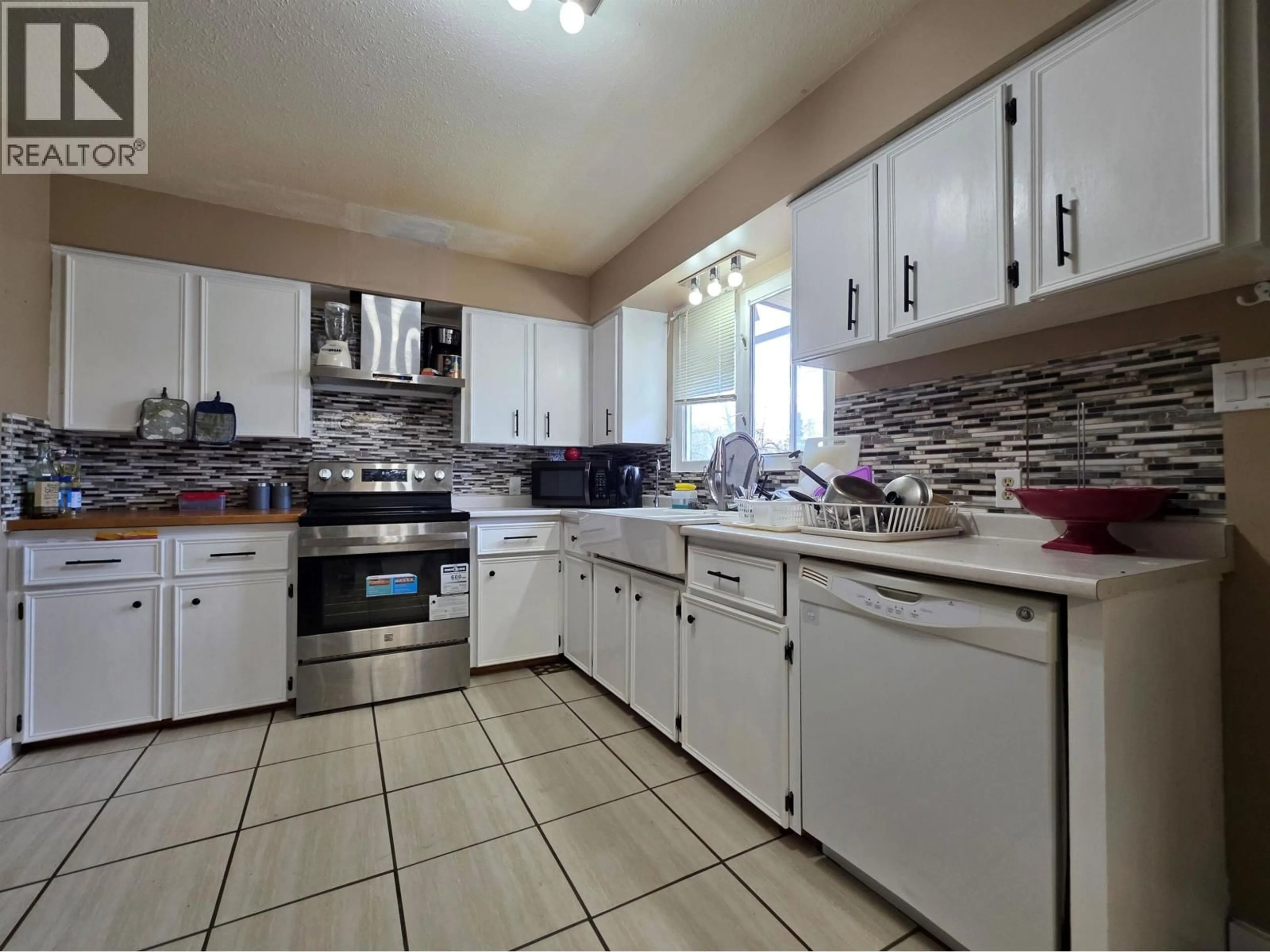 Standard kitchen, ceramic/tile floor for 1753 KENWOOD STREET, Prince George British Columbia V2L1S4