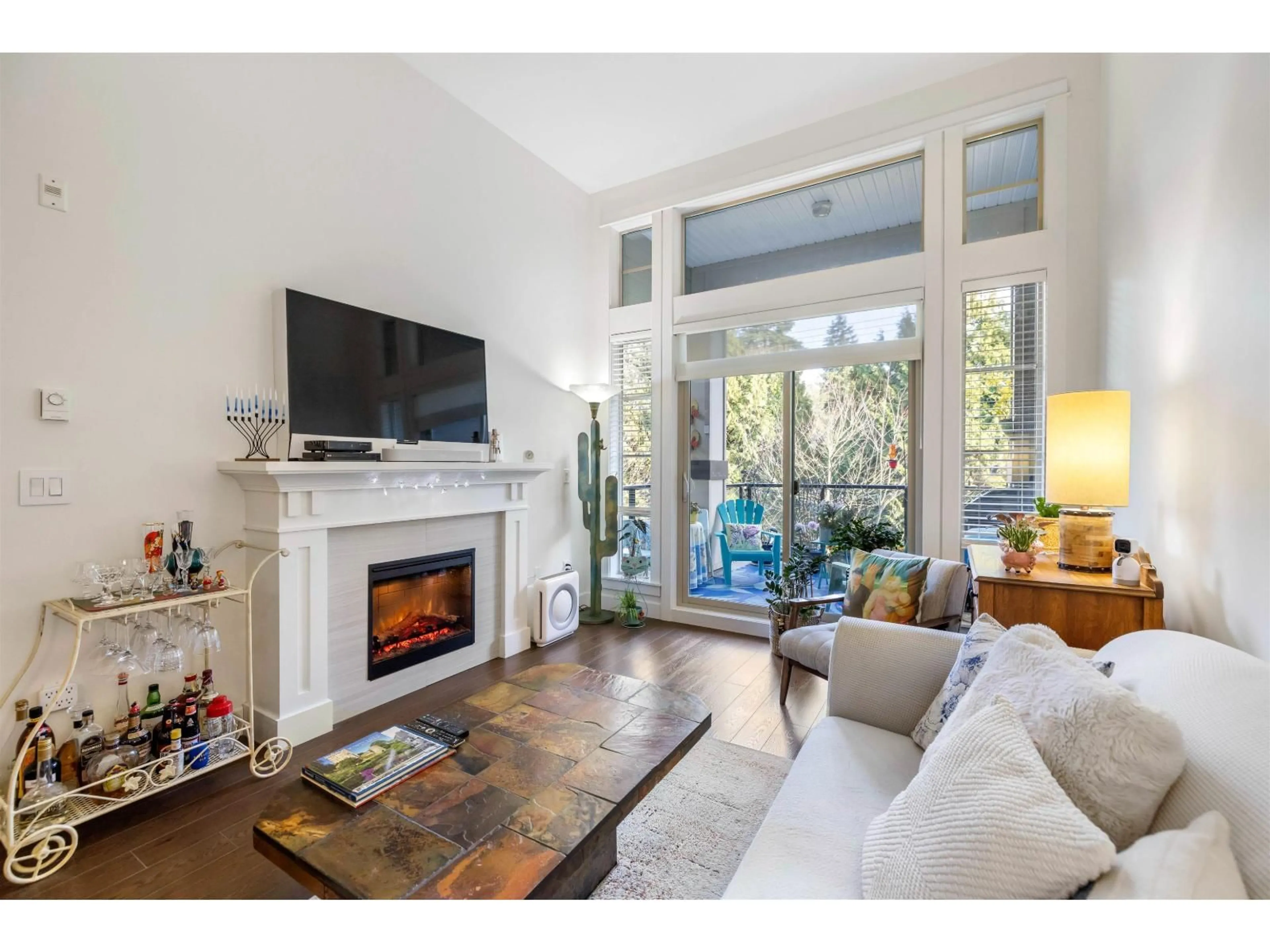 Living room with furniture, unknown for 308 - 15185 36 AVENUE, Surrey British Columbia V3Z4R3