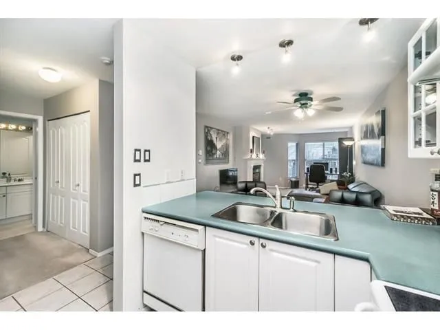 303 - 15120 108 AVENUE, Surrey 5