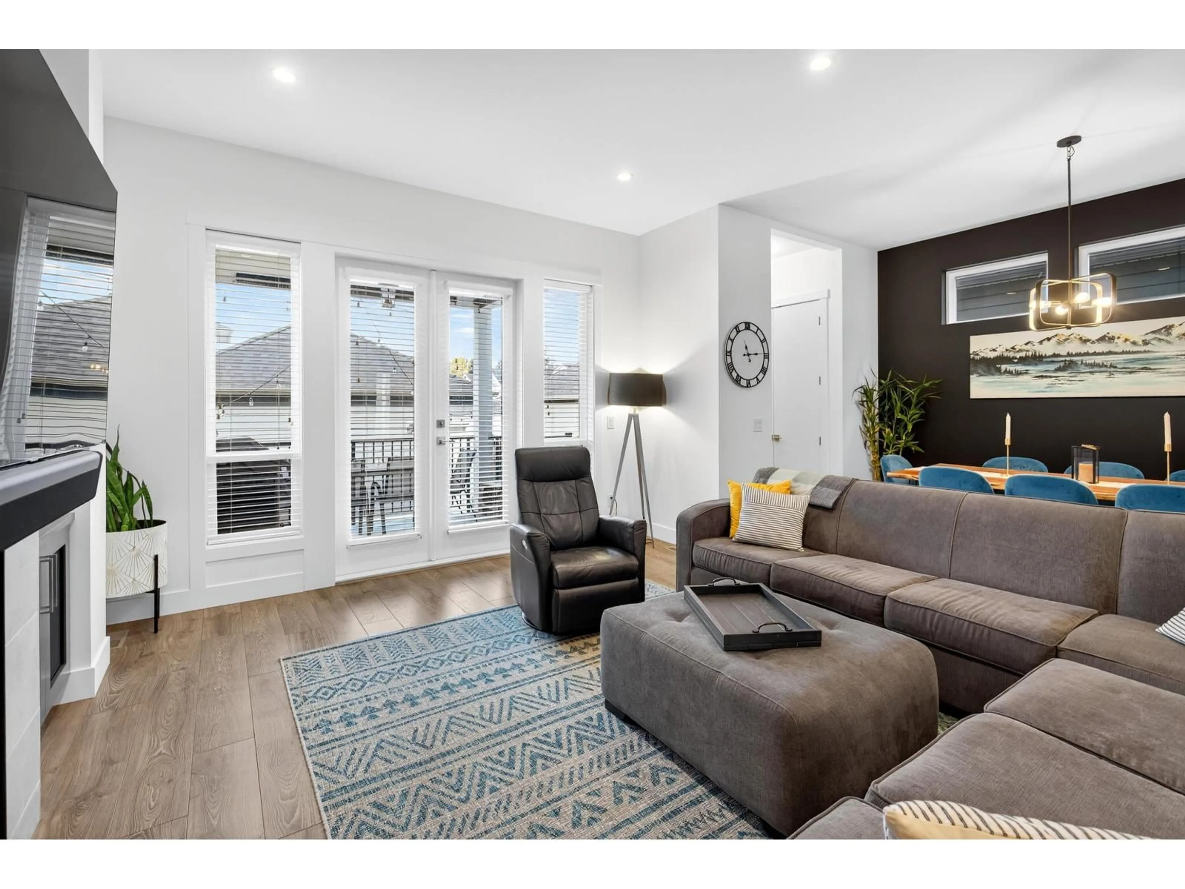 Living room with furniture, unknown for 73 172 STREET, Surrey British Columbia V3Z9R2